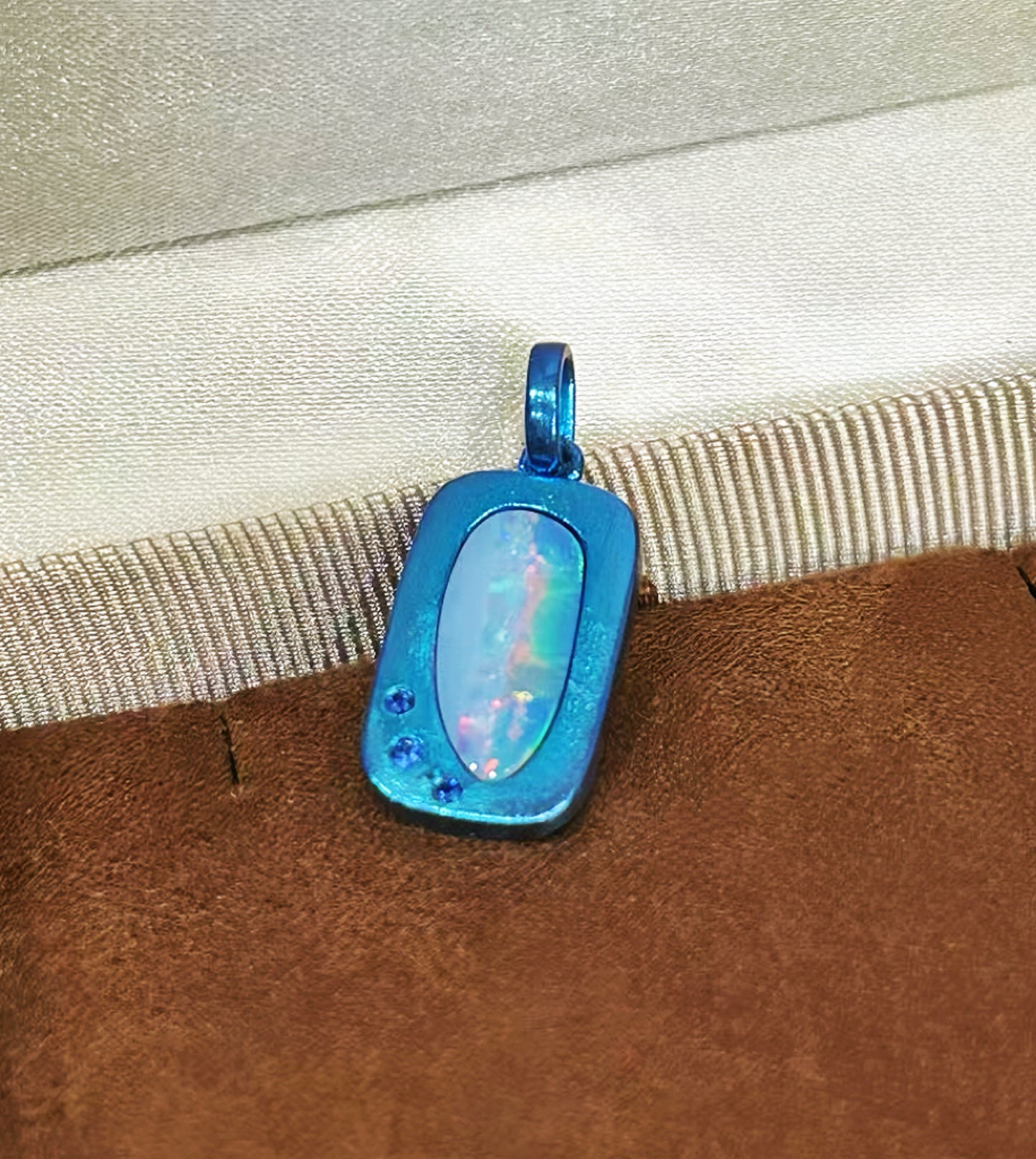 Anodized Titanium Ocean Blue Opal Pendant (Item No. TA005）
