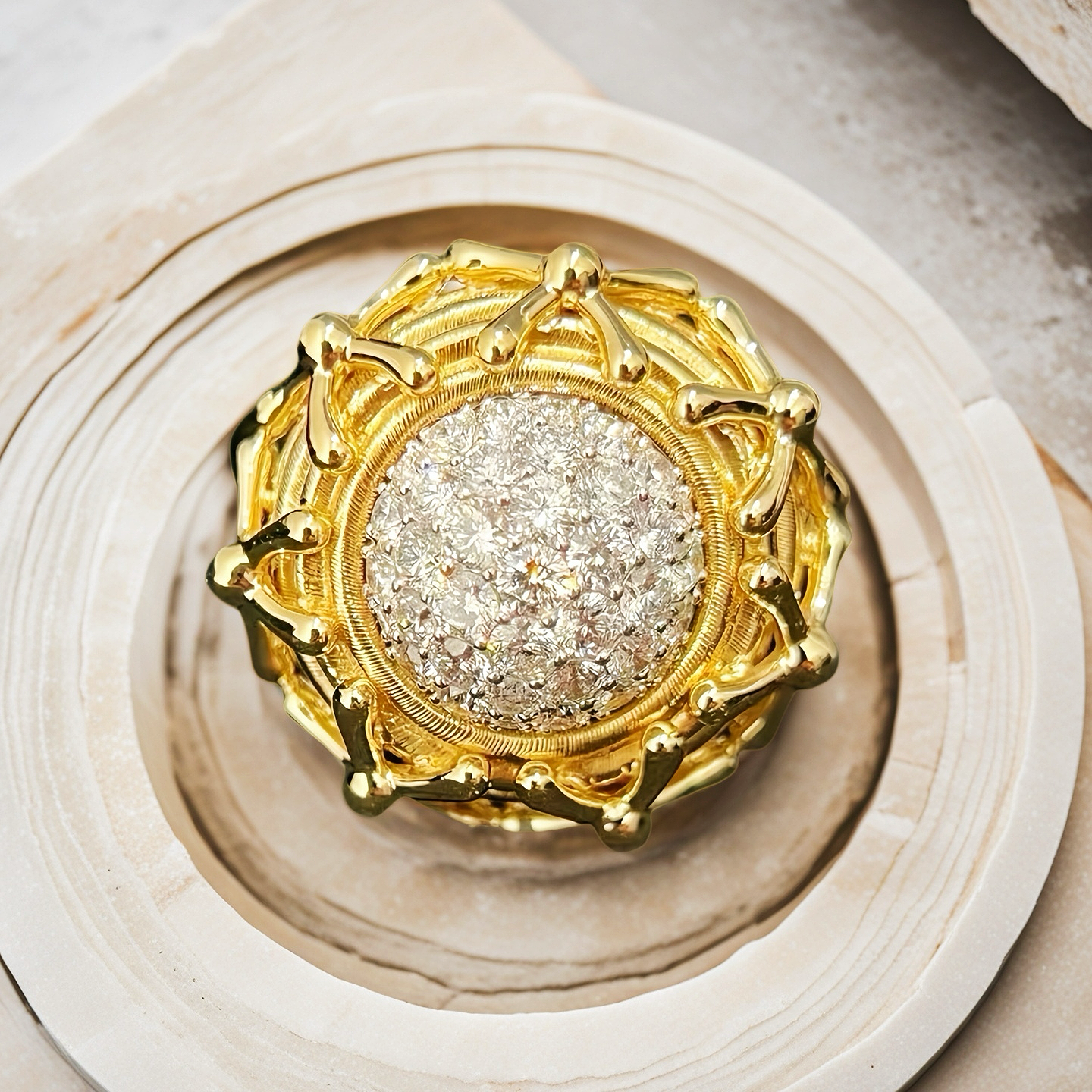 Sun Flower Vintage 18k Gold Diamond Ring (Item No. VT004）