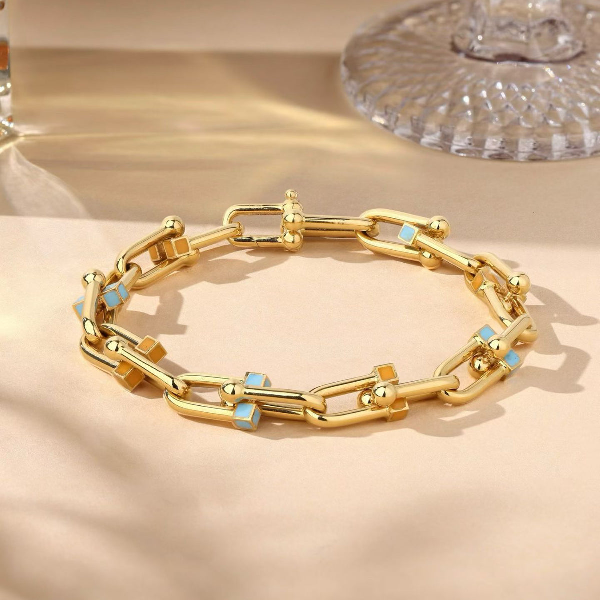 Horseshoe Enamel 18K Gold Bracelet (Item No. HFB033）