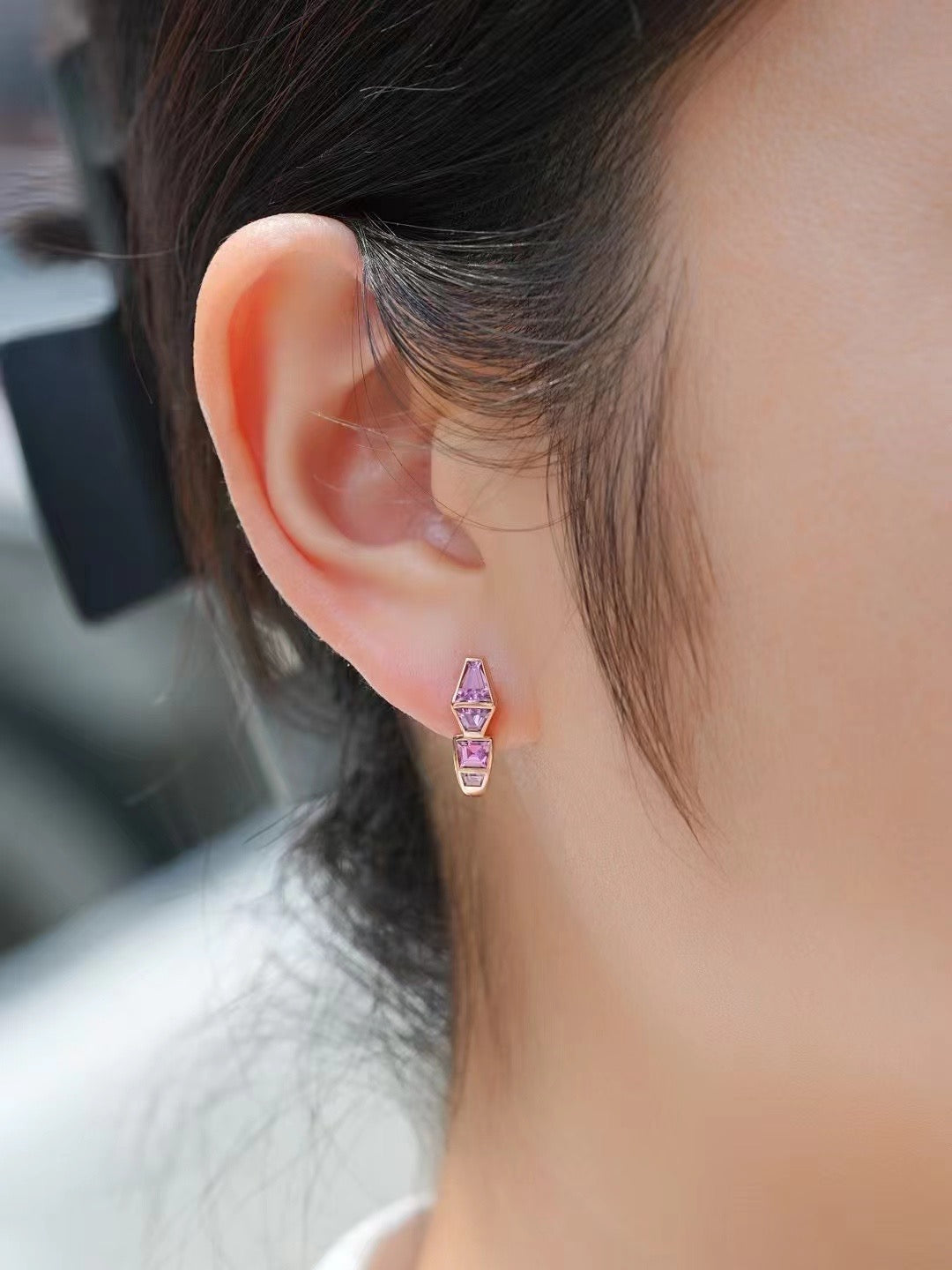 Snake Rainbow Sapphire 18K Gold Earring (Item No. SA008）