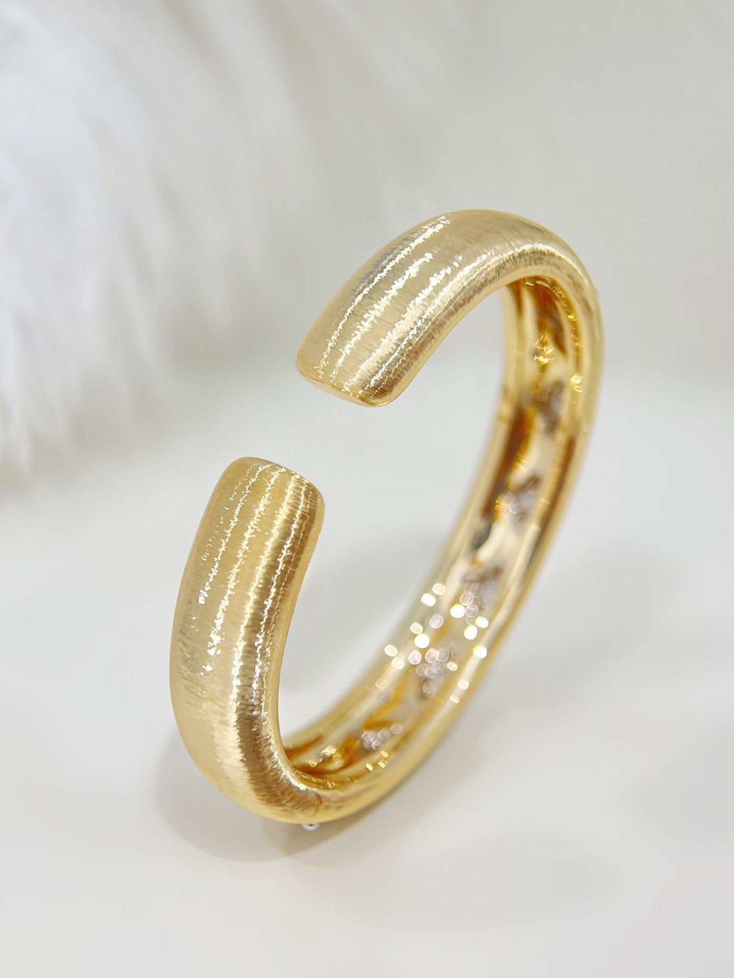 Vintage 18k Gold Diamond Bracelet (Item No. VT497）