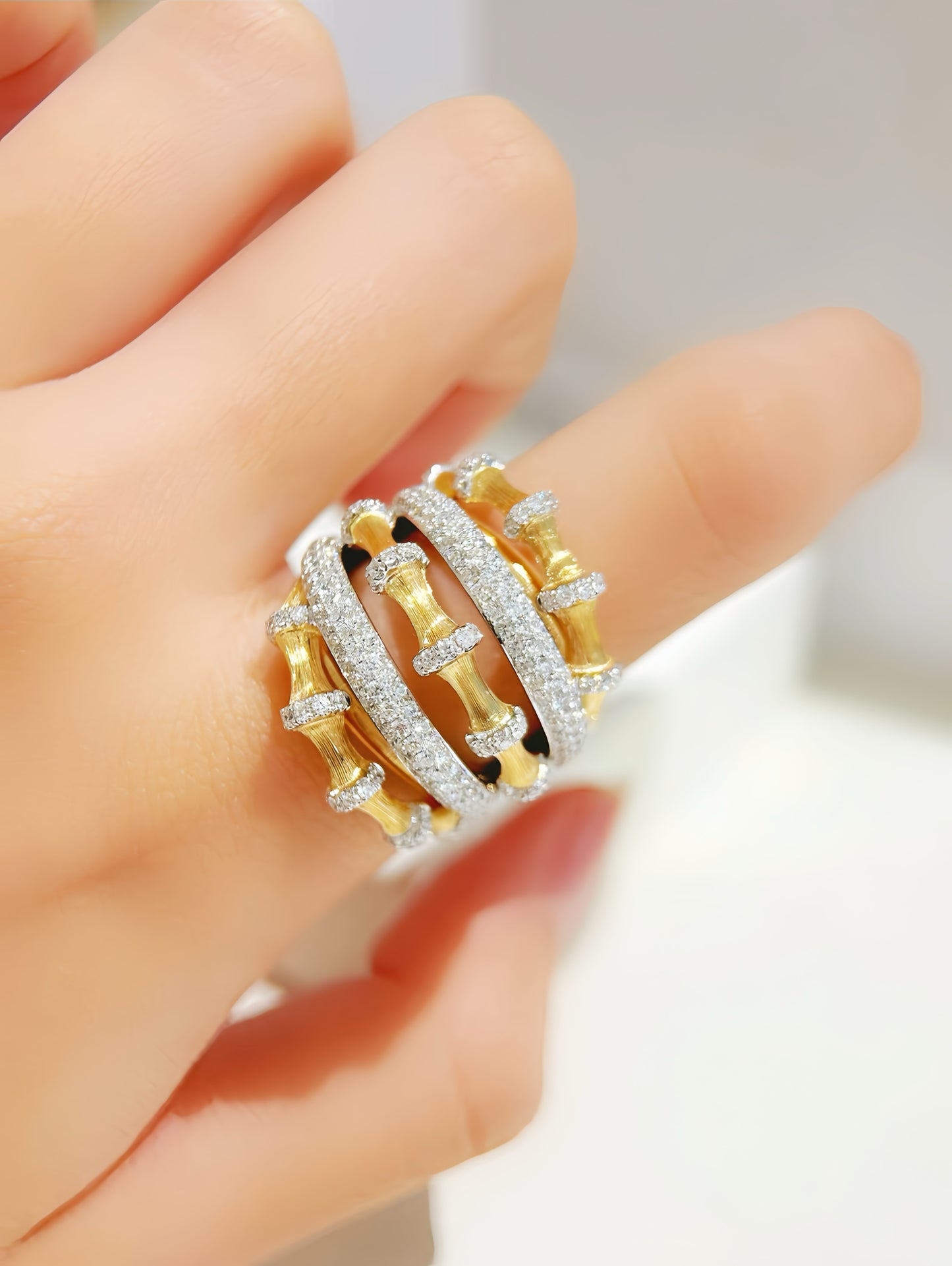 Vintage 18k Gold Diamond Ring (Item No. VT384）