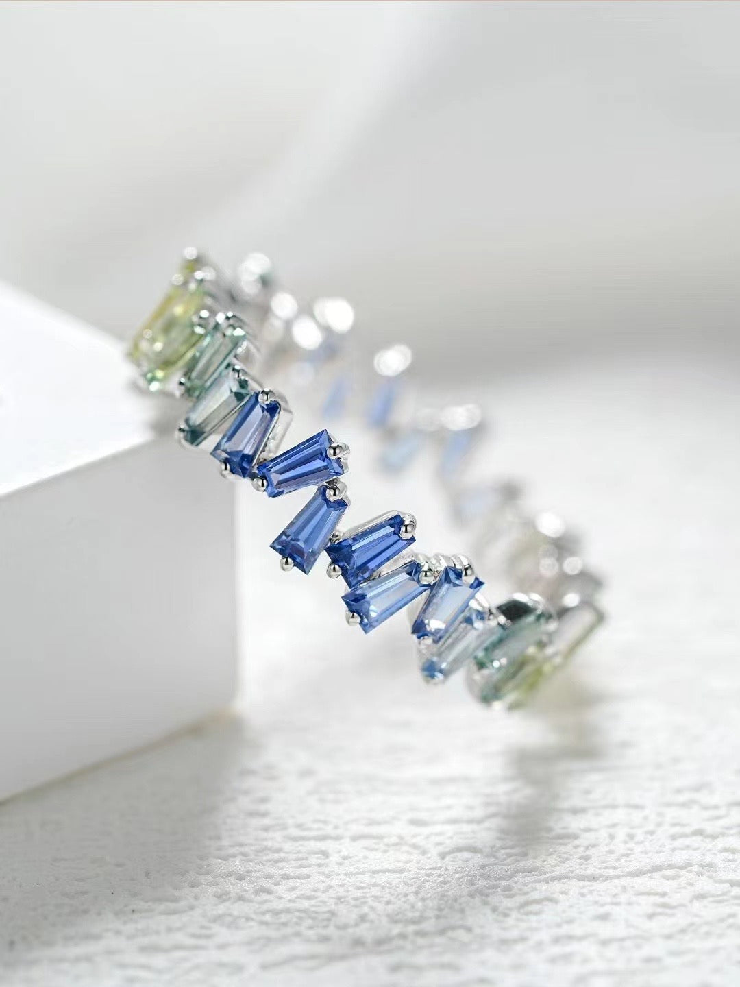 T Square Cut Rainbow Sapphire 18k Gold Ring (Item No. SA018）