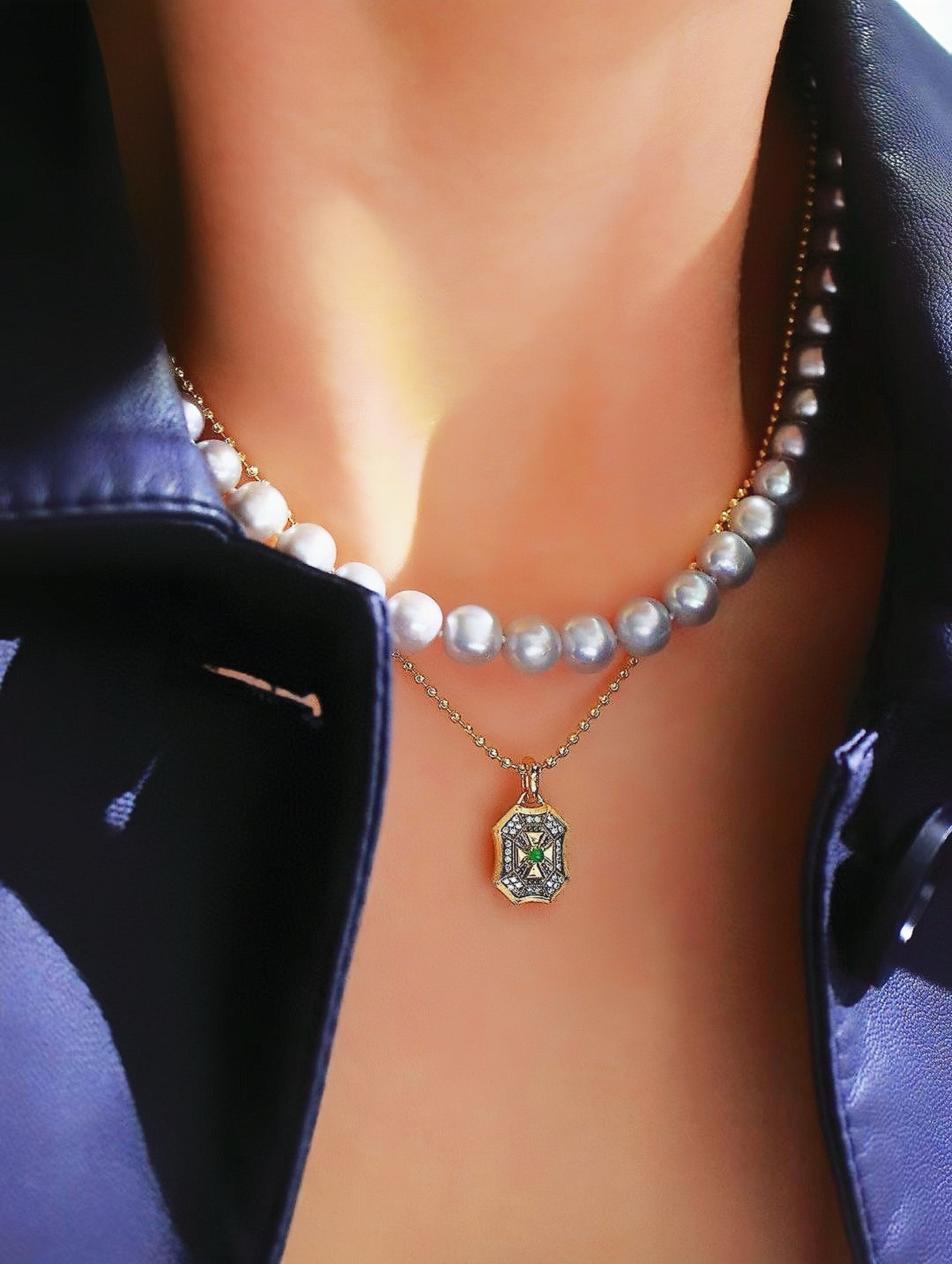 Vintage 18k Black Gold Diamond Pendant (Item No. VT088）