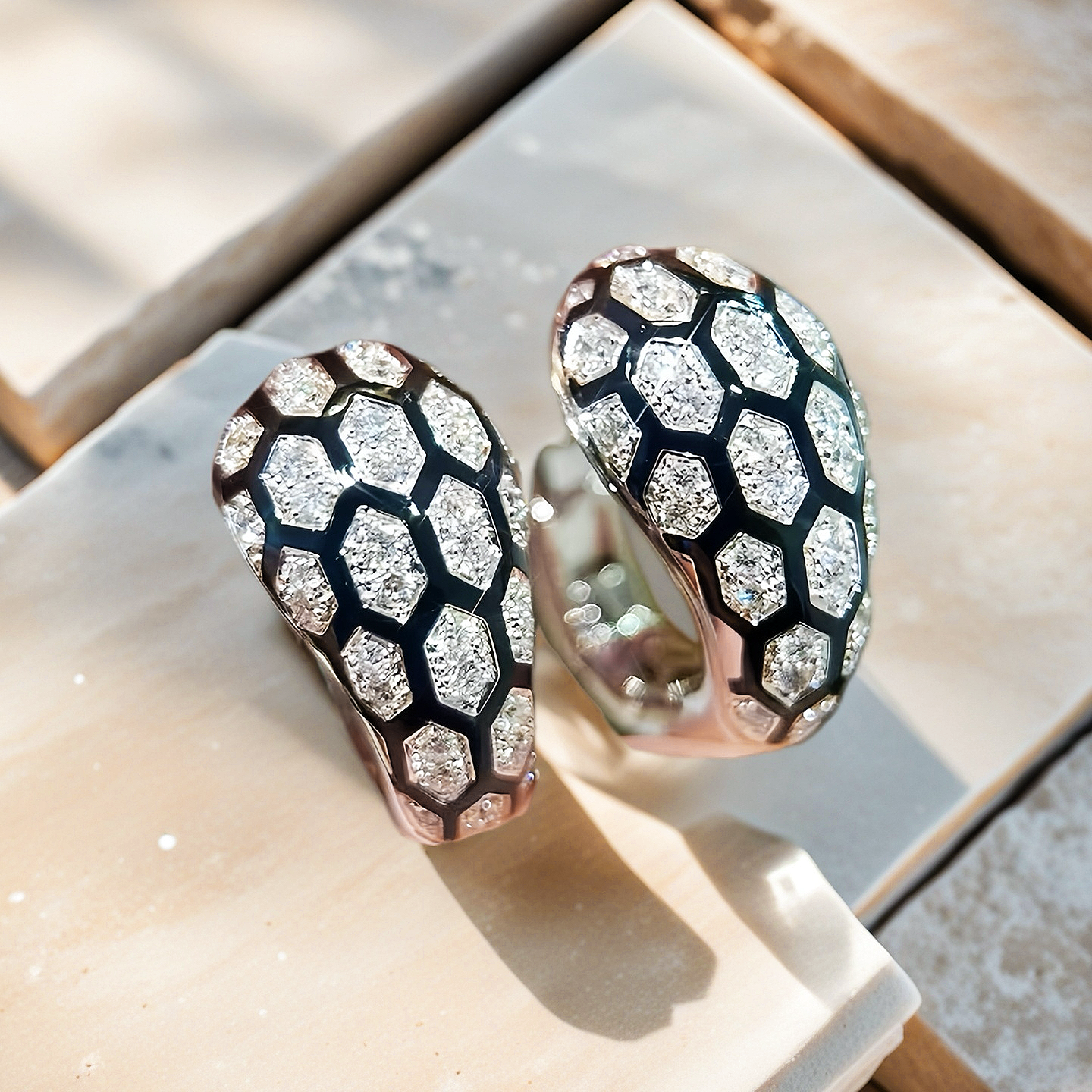 Vintage 18k Gold Diamond Earring (Item No. VT017）