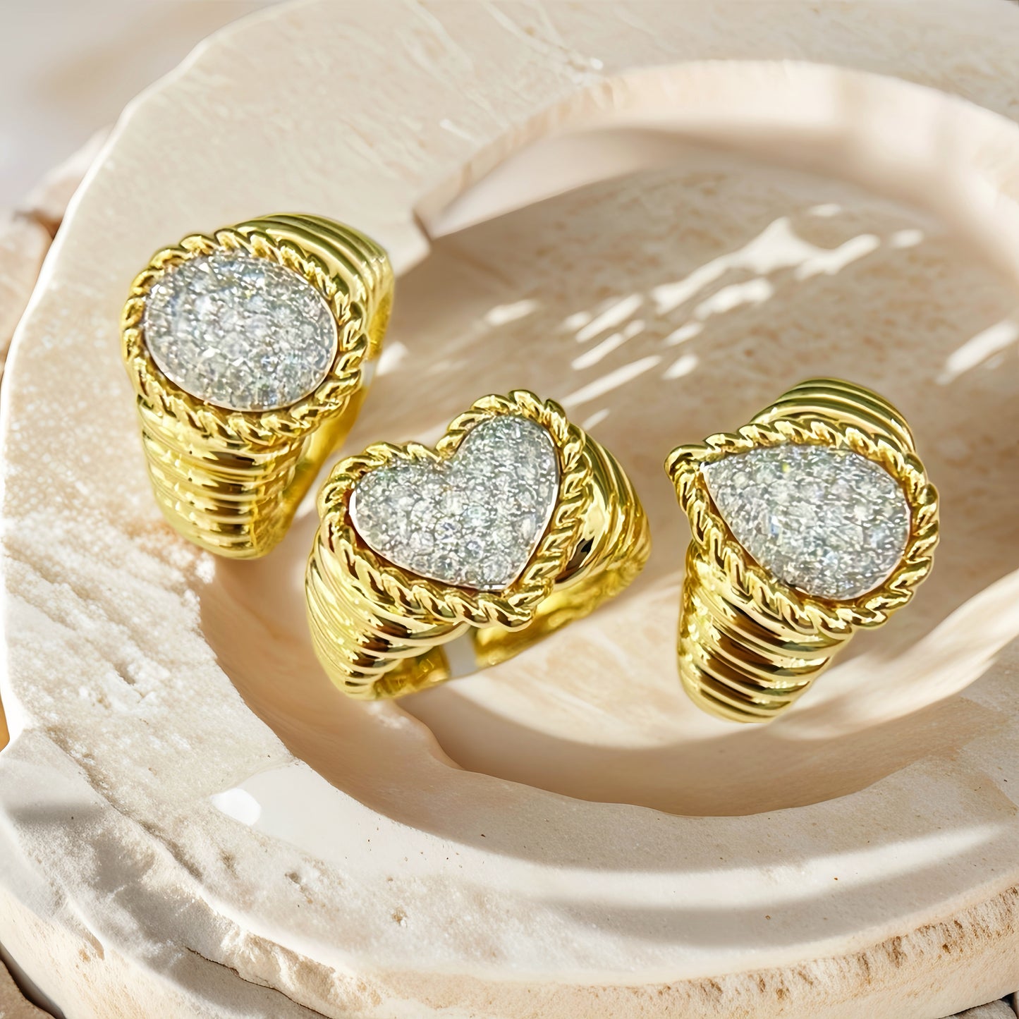 18k Gold Diamond Ring (Item No. VT243）