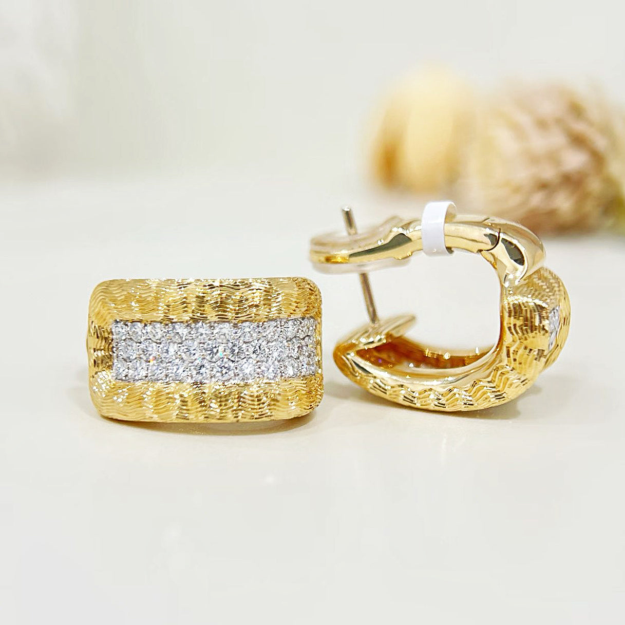 Vintage 18k Gold Diamond Earring (Item No. VT487）