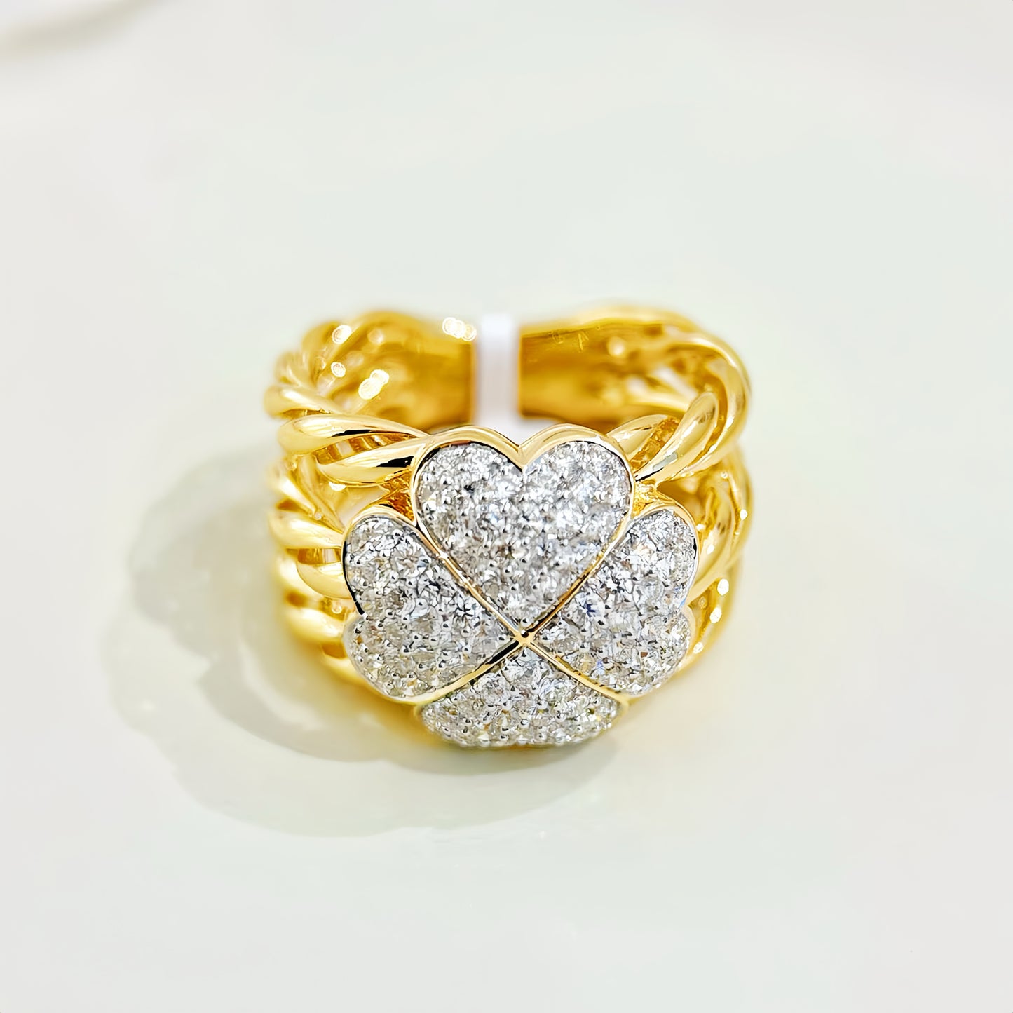 Vintage 18k Gold Diamond Ring (Item No. VT310)