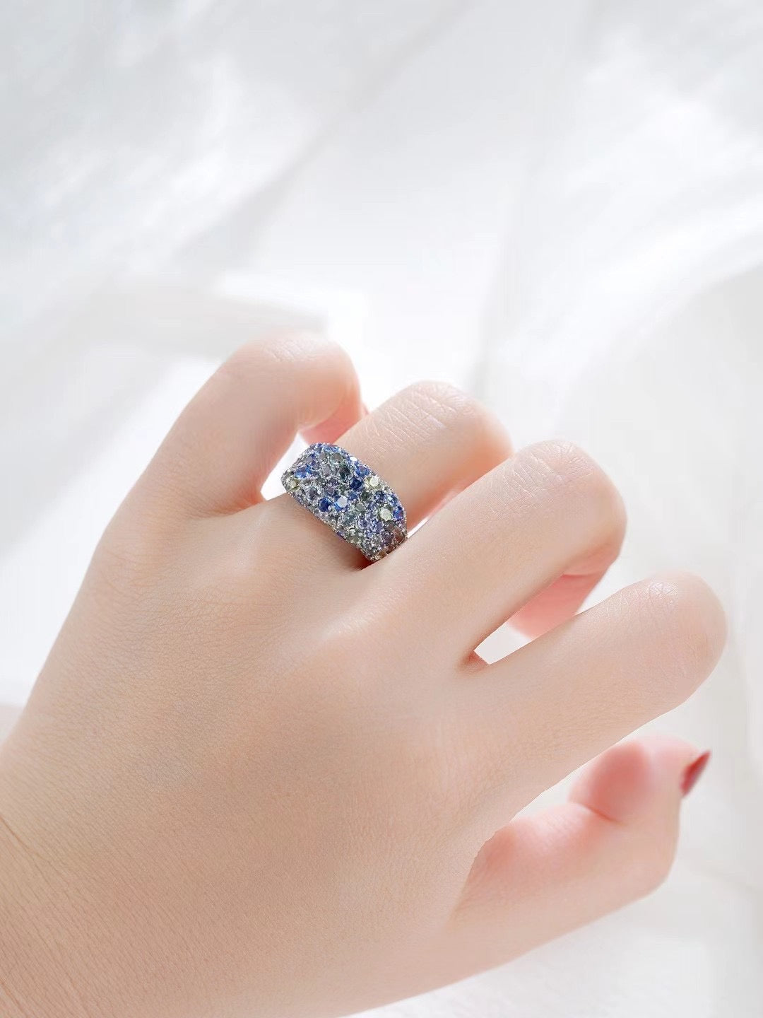 Monet's Garden Rainbow Sapphire 18k Gold Ring (Item No. SA053）