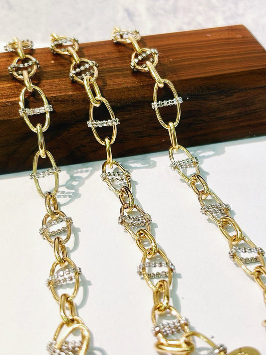 Comptemporary 18K Gold Bracelet (Item No. SJB020）