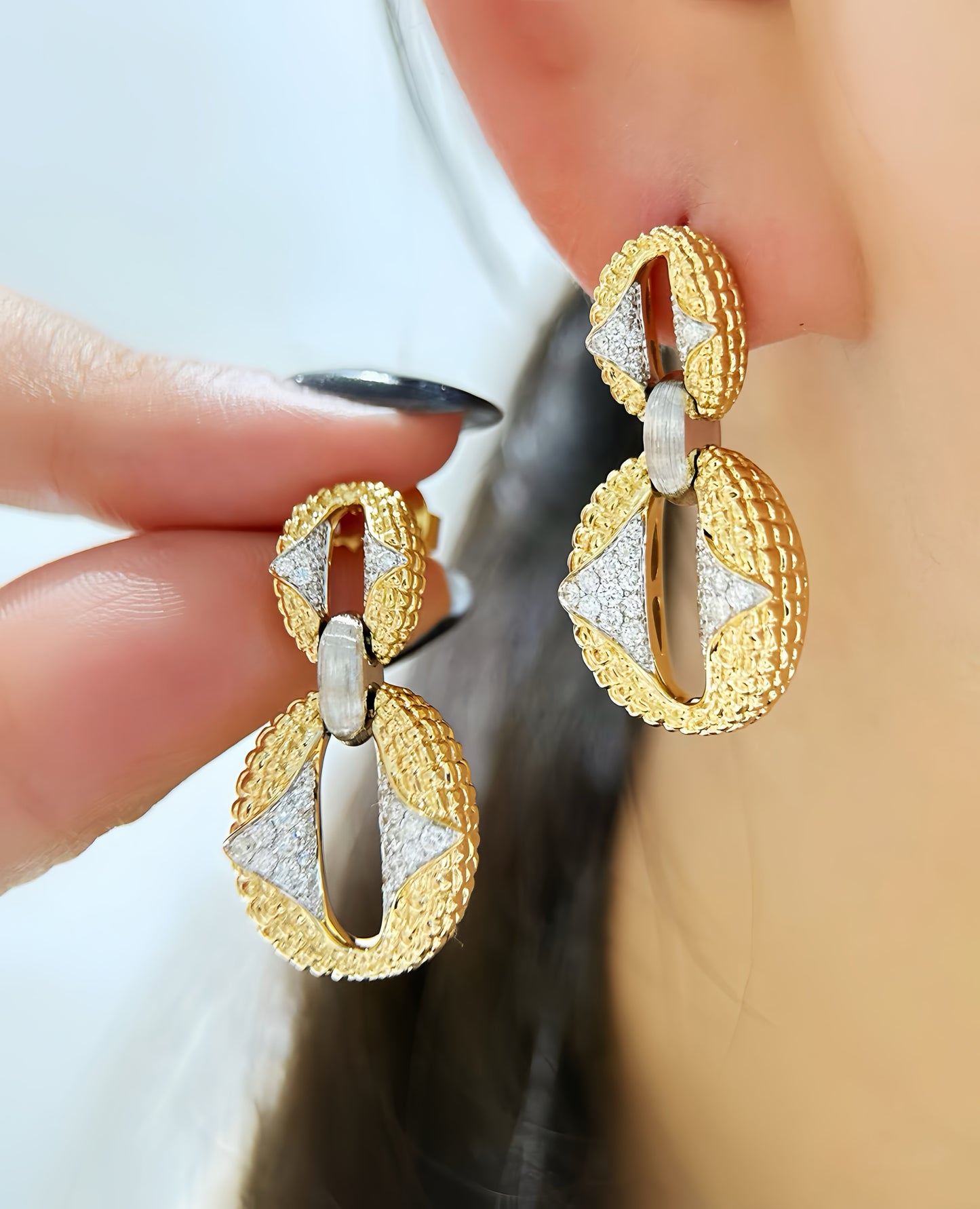 Vintage 18k Gold Diamond Earring (Item No. VT267)