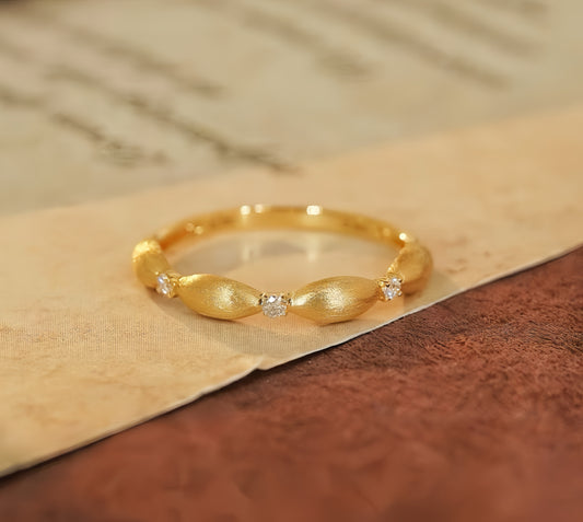 Vintage 18k Gold Diamond Ring (Item No. VT044）