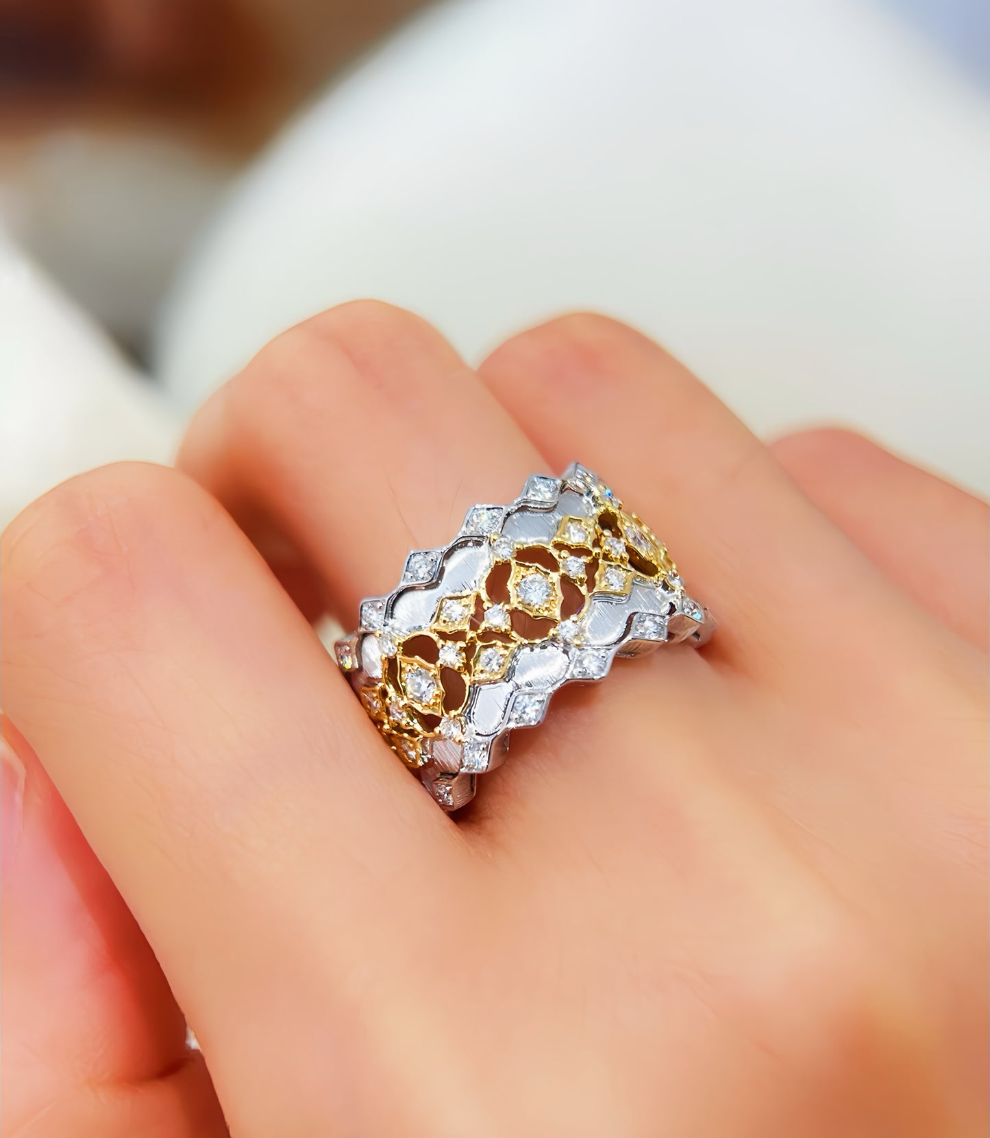 Vintage 18k Gold Diamond Ring (Item No. VT 283)