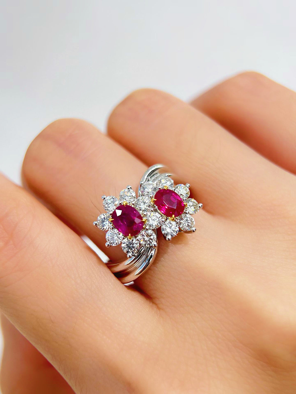 Vintage 18k Gold Diamond Ruby Ring (Item No. VT521）