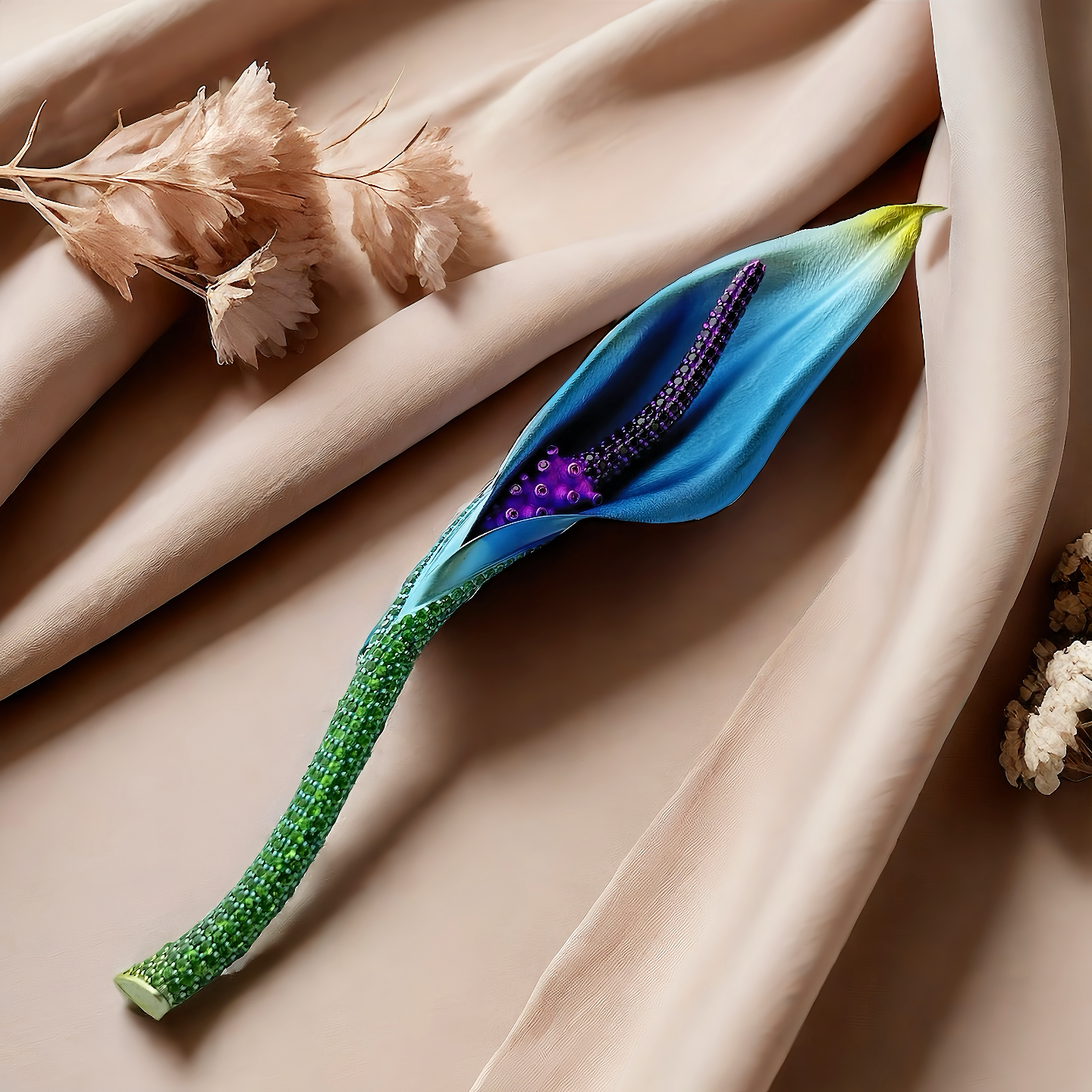 Anodized Titanium Blue Tsavorite Brooch (Item No. TA009）