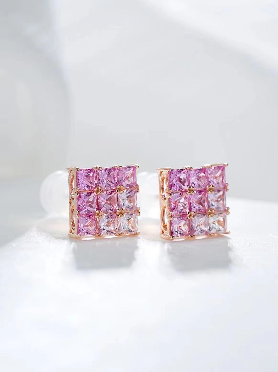 Rainbow Sapphire 18k Gold Earring (Item No. SA101）