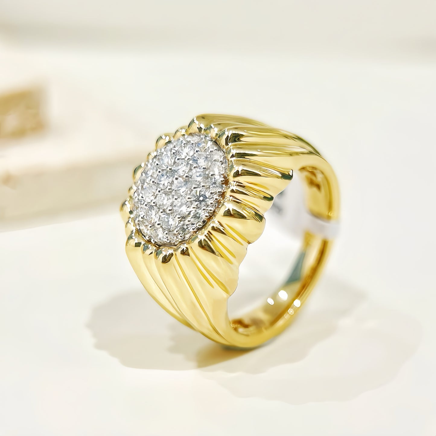 Vintage 18k Gold Diamond Ruby Ring (Item No. VT400）