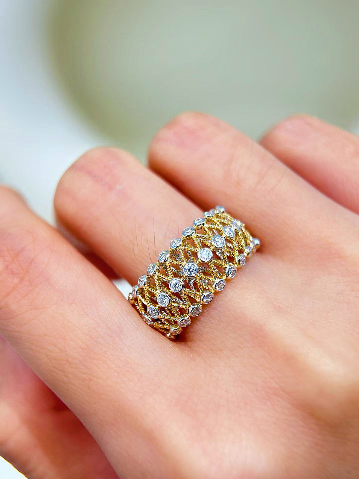 Vintage 18k Gold Diamond Ring (Item No. VT504）