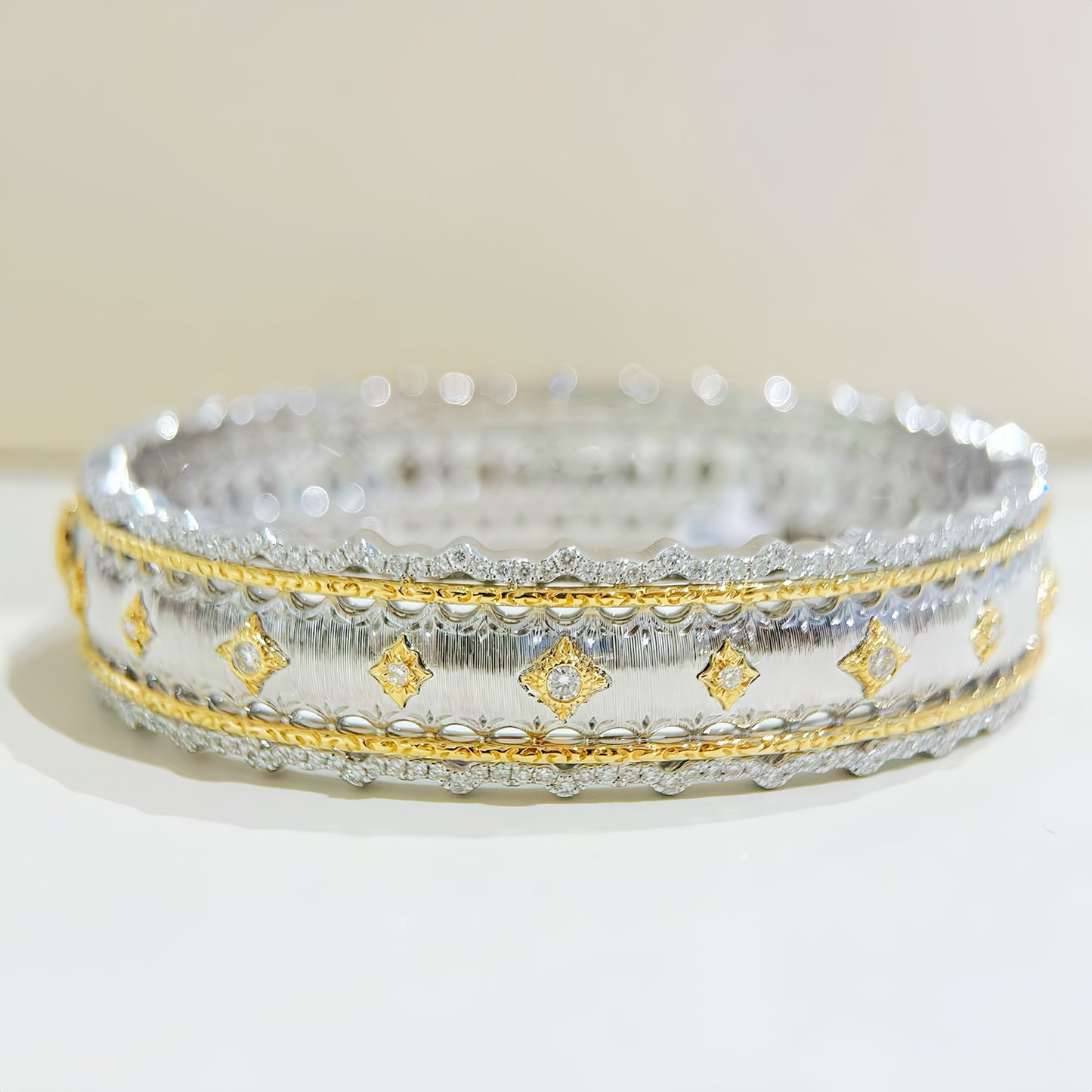 Vintage 18k Gold Diamond Bracelet (Item No. VT357)