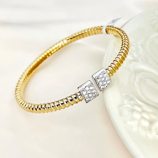Weaving Vintage 18k Gold Diamond Bracelet (Item No. VT431）