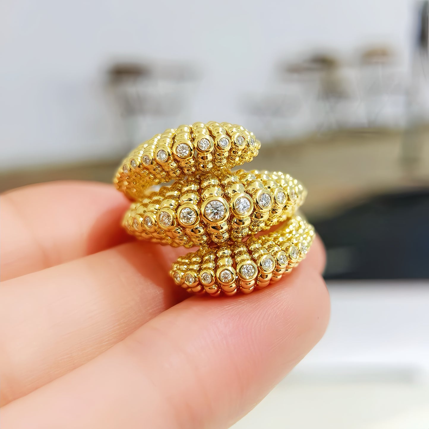 Vintage 18k Gold Diamond Ring (Item No. VT423）