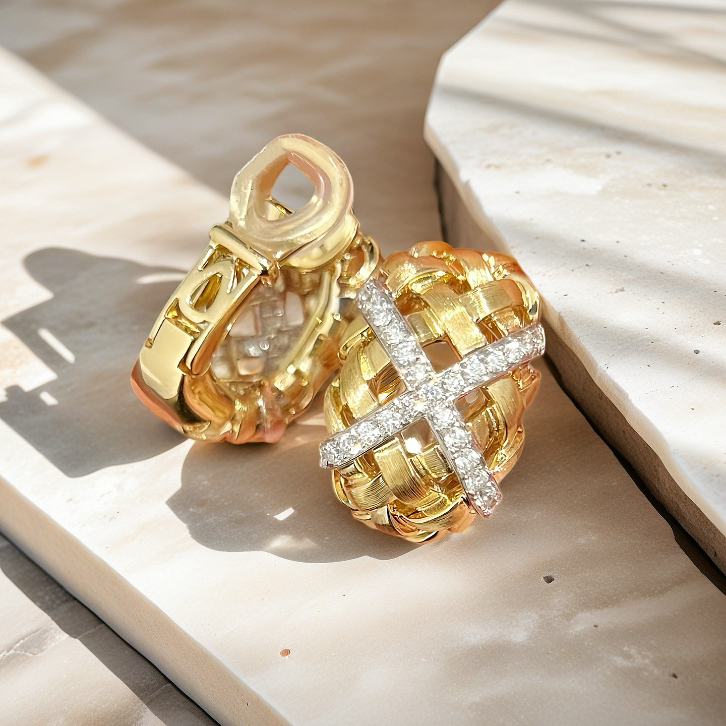 Weaving Vintage 18k Gold Diamond Earring (Item No. VT014）