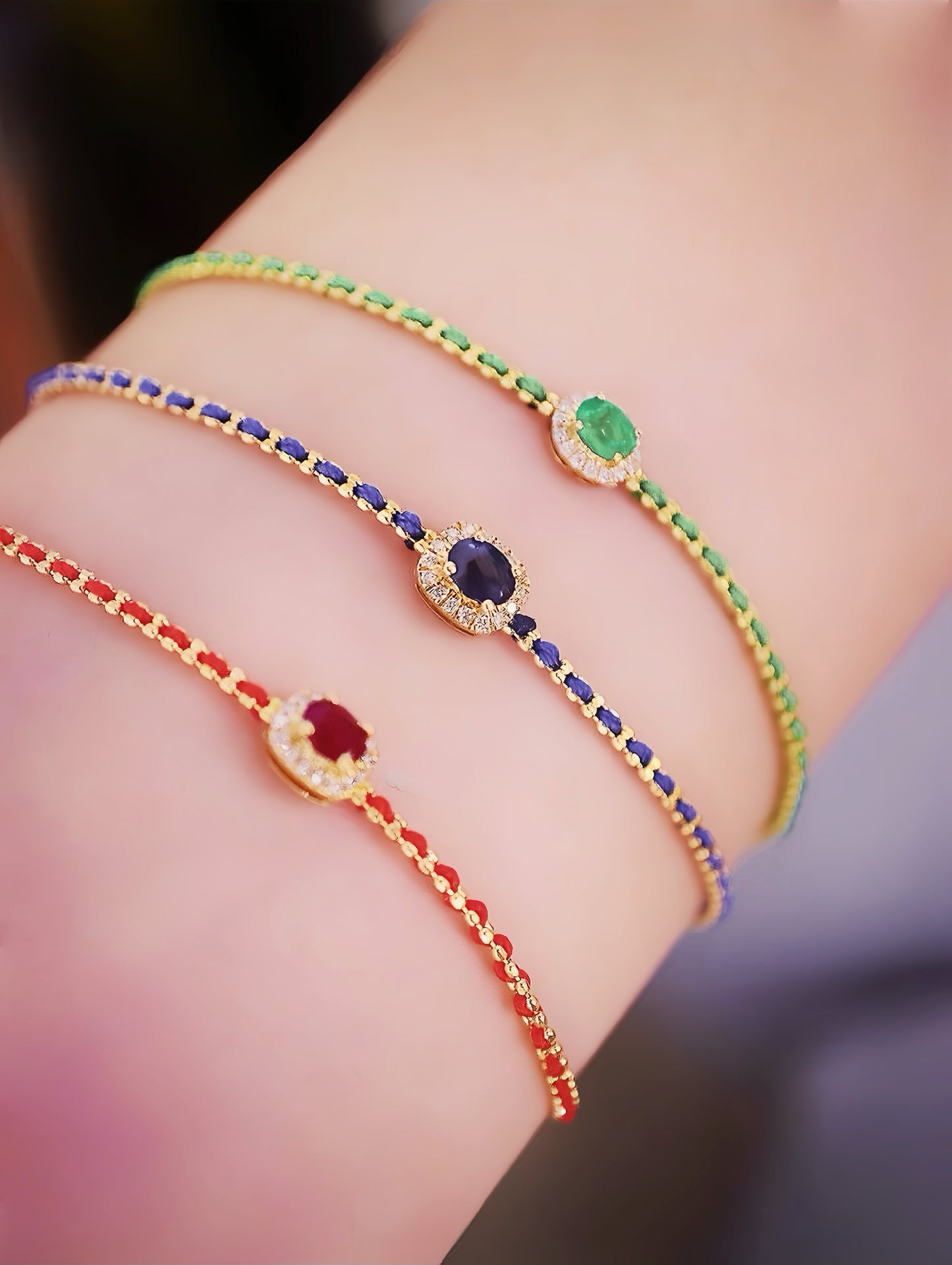 Weaving 18k Gold Emerald Ruby Sapphire Bracelet (Item No. VT120）