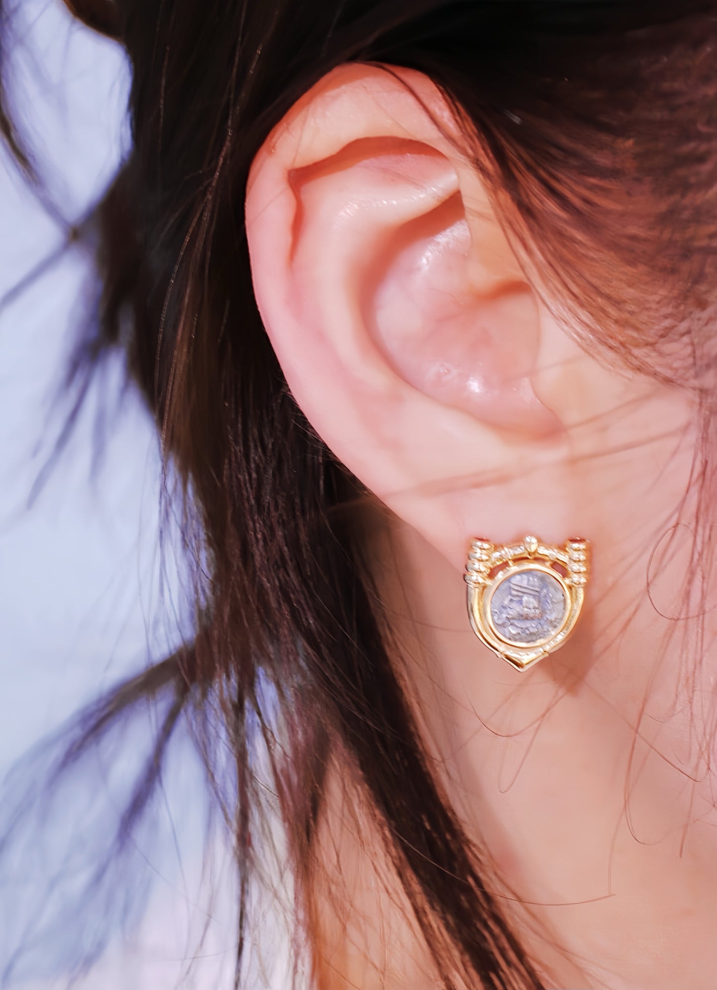 Parthian Emperor Ancient Coin Medallion 18K Gold Earring (Item No. COIN058）