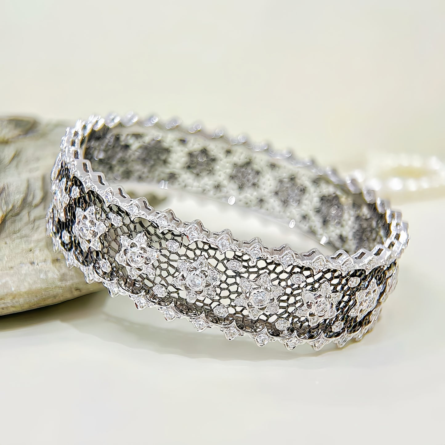 Lace Vintage 18k Gold Diamond Bracelet (Item No. VT342)