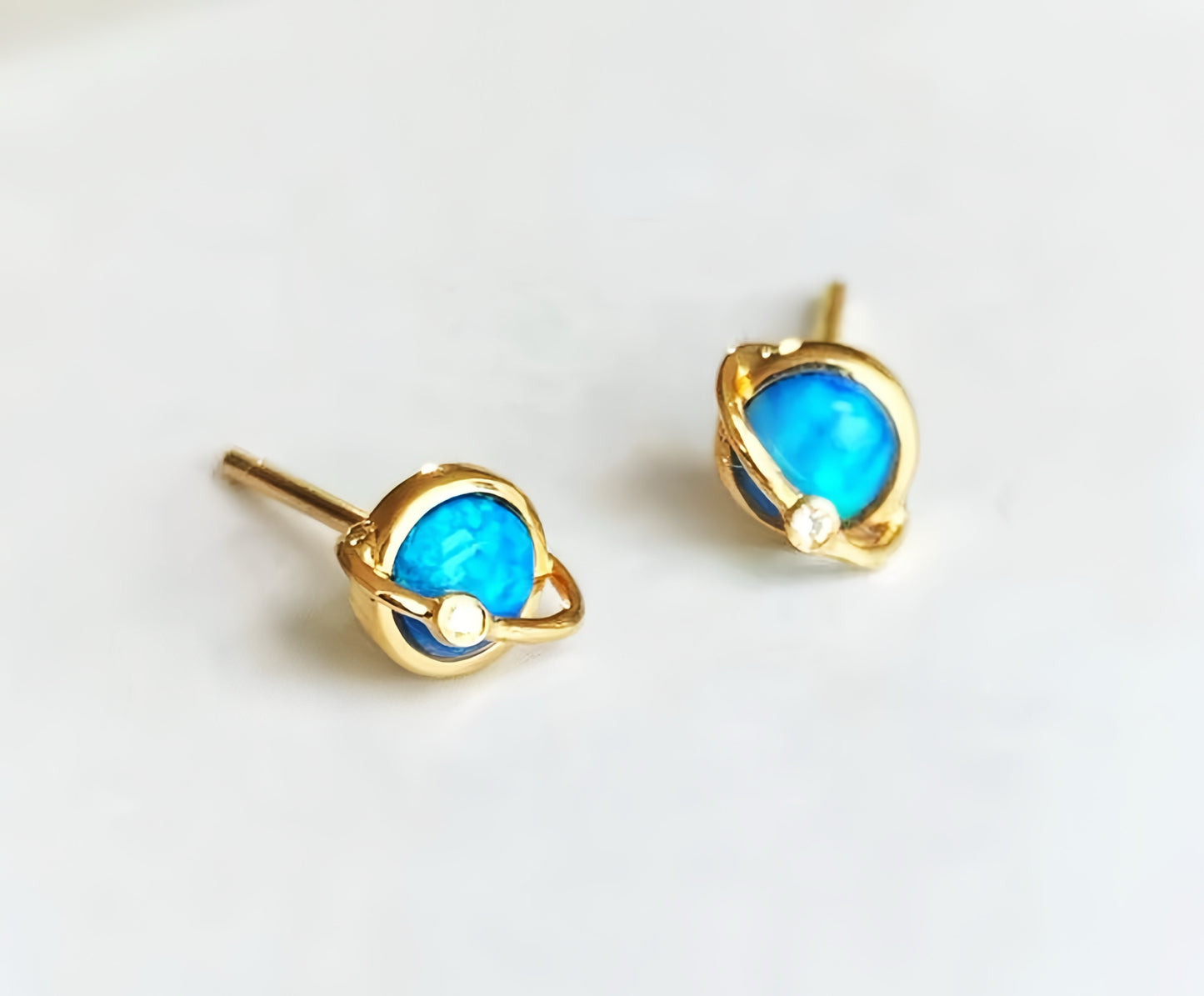Galaxy Star Moon Globe 18k Gold Crystal Opal Diamond Earring (Item No. VT068）