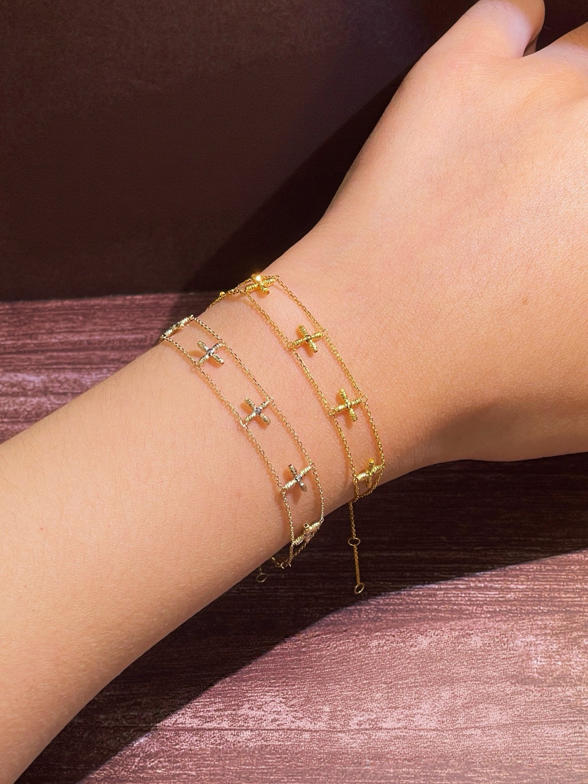 Cross 18K Gold Bracelet (Item No. SJB012）