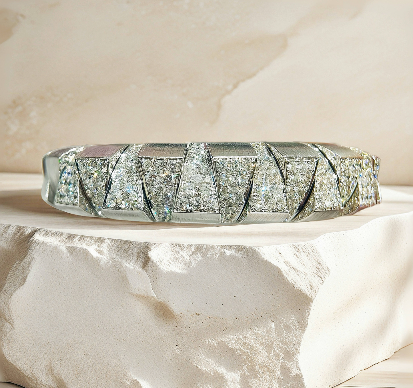 Vintage 18k Gold Diamond Bracelet (Item No. VT131）