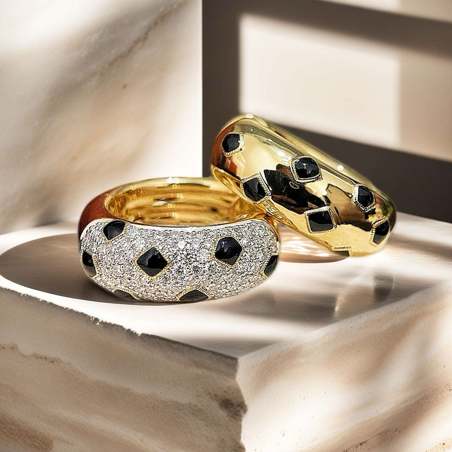 Black Panther Vintage 18k Gold Diamond Earring (Item No. VT021）