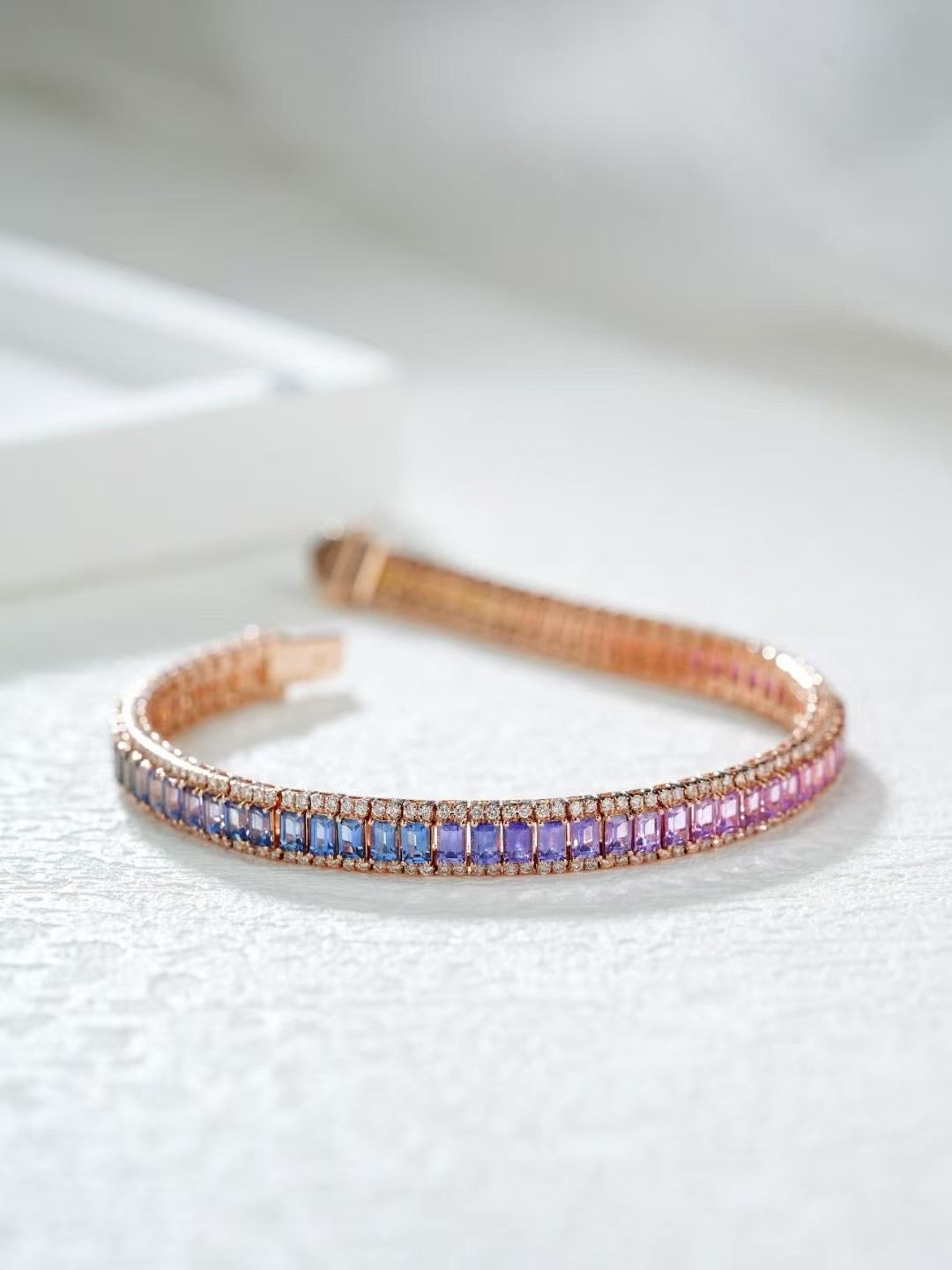 Rainbow Sapphire 18k Gold Bracelet (Item No. SA127）