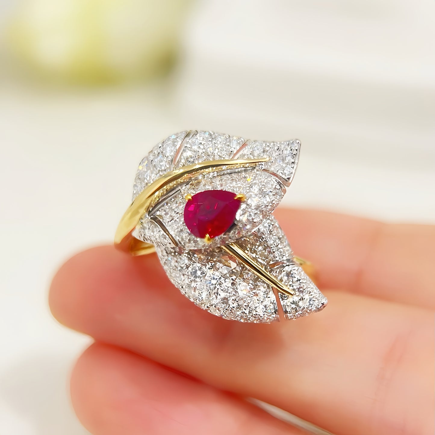 Vintage 18k Gold Diamond Ruby Ring (Item No. VT 275)