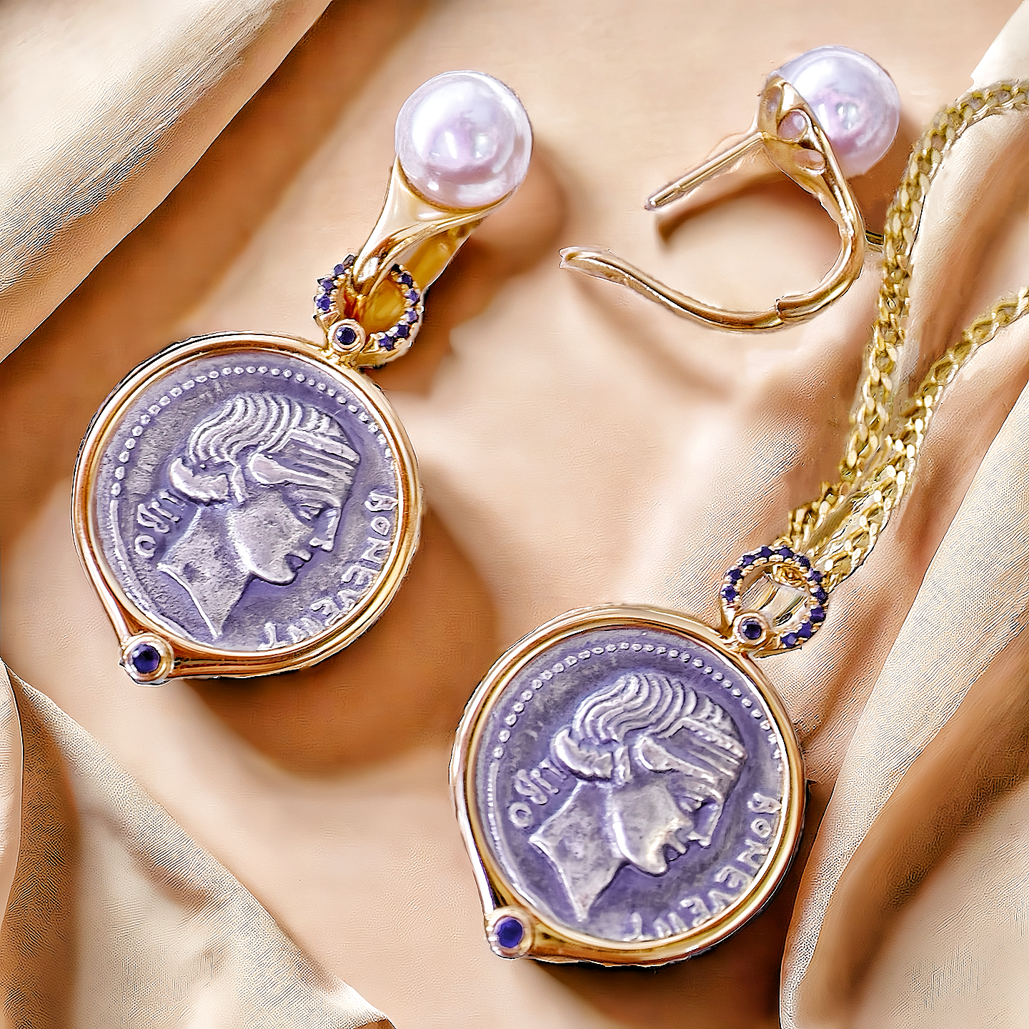 Fortuna Goddess Ancient Greek Coin Medallion 18K Gold Earring (Item No. COIN029）