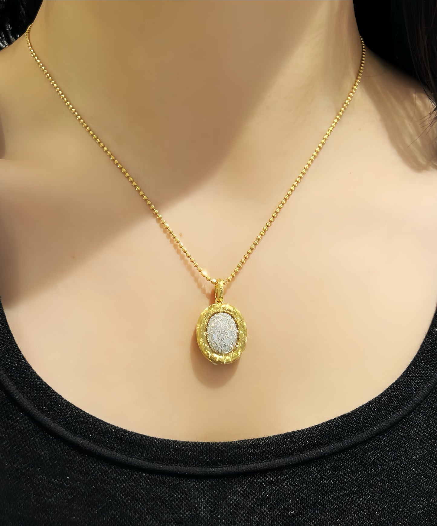 Vintage 18k Gold Diamond Pendant (Item No. VT366）