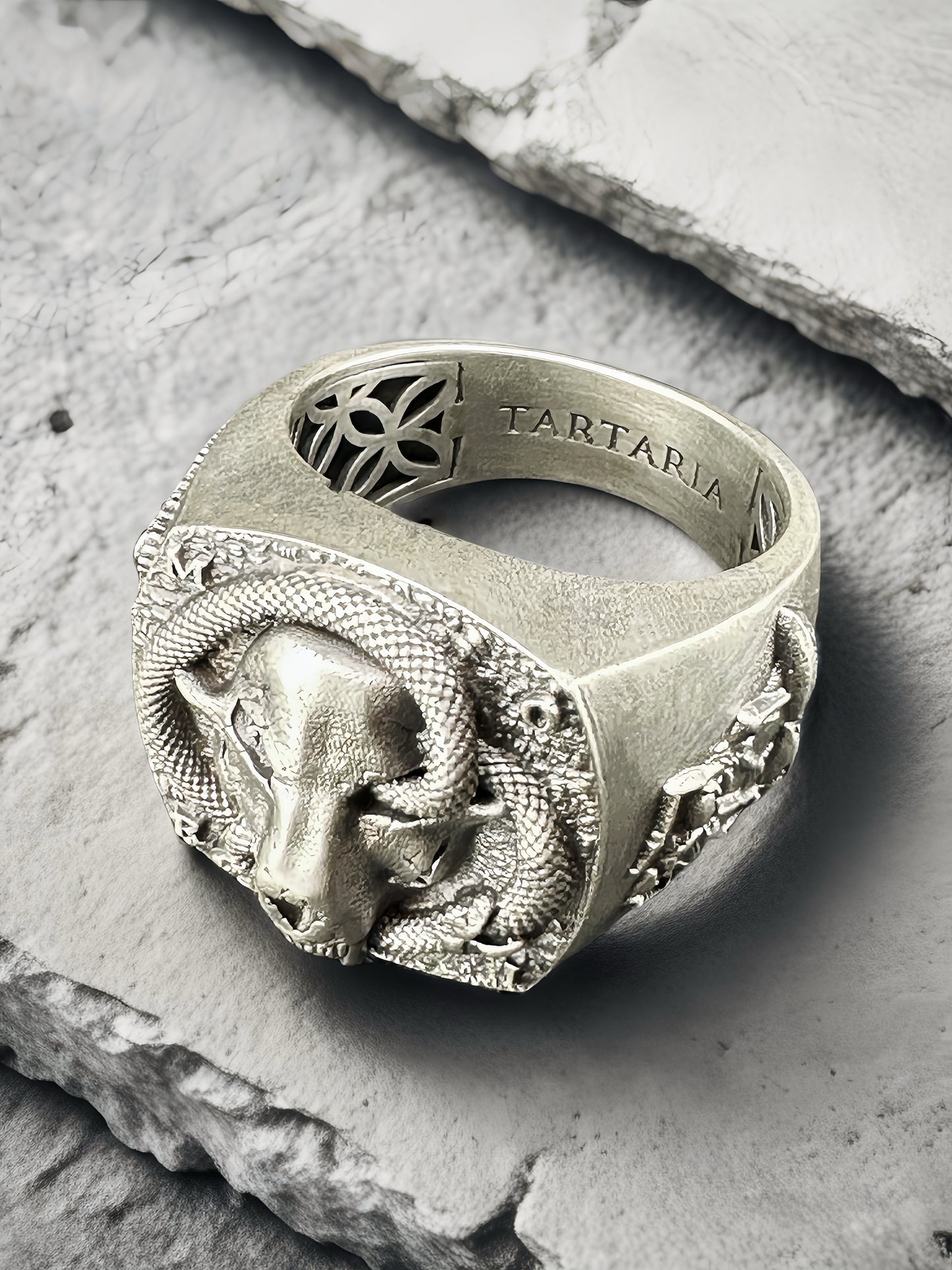 The Ring of Mori Hound (Item No. KYR02)