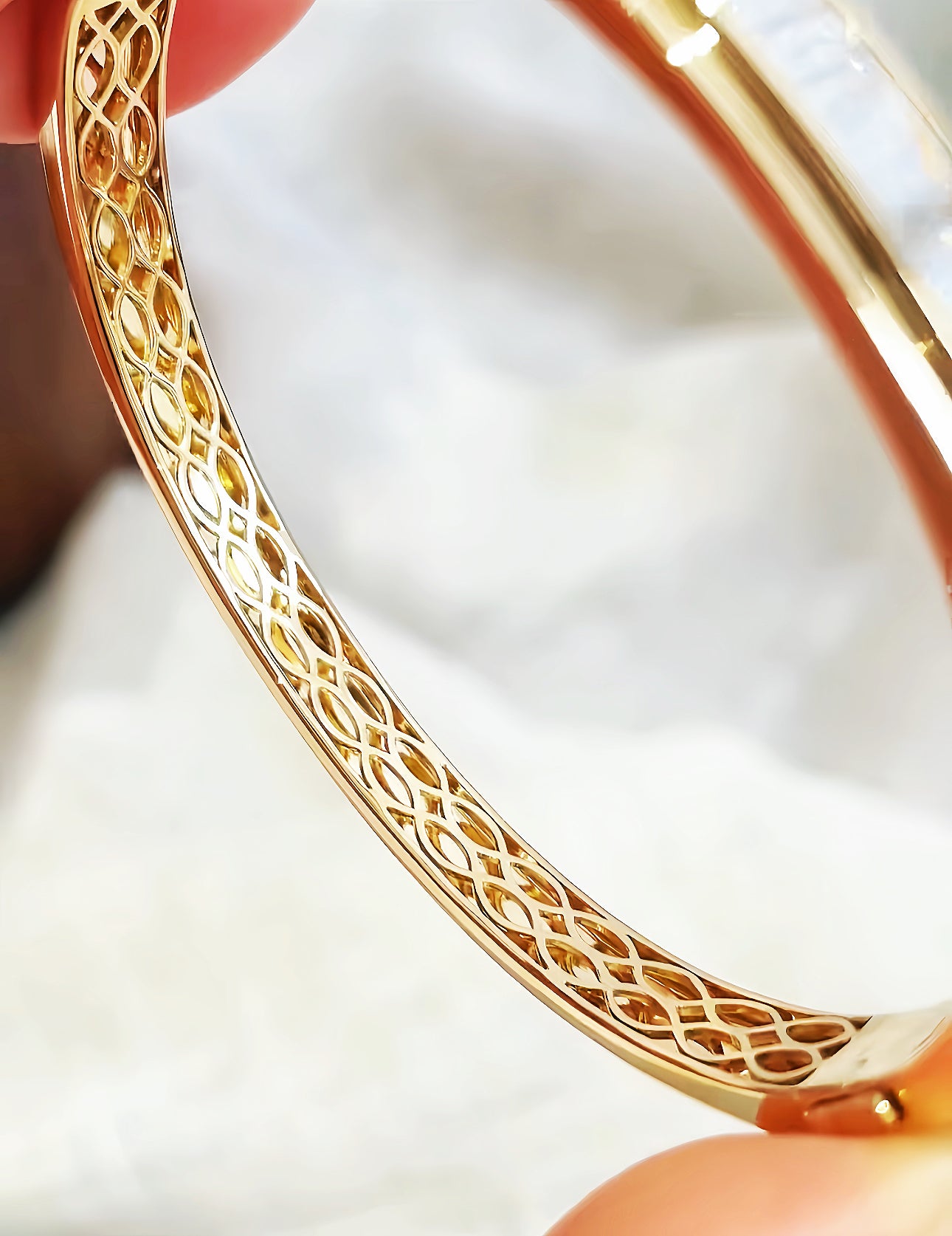 Vintage 18k Gold Diamond Bracelet (Item No. VT261）