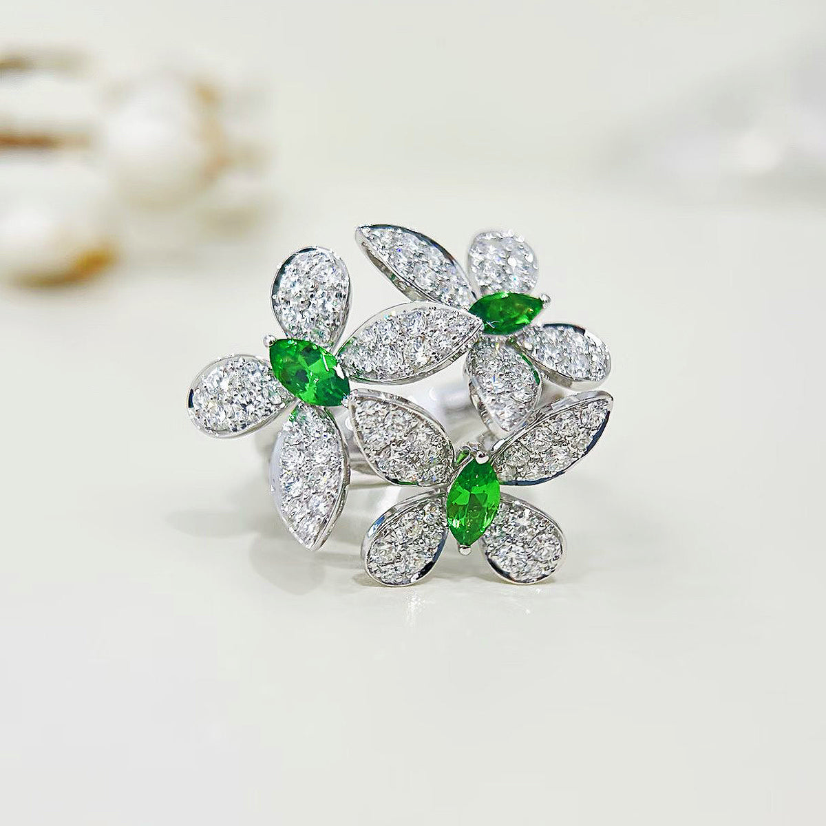 Vintage 18k Gold Diamond Emerald Ring (Item No. VT519）