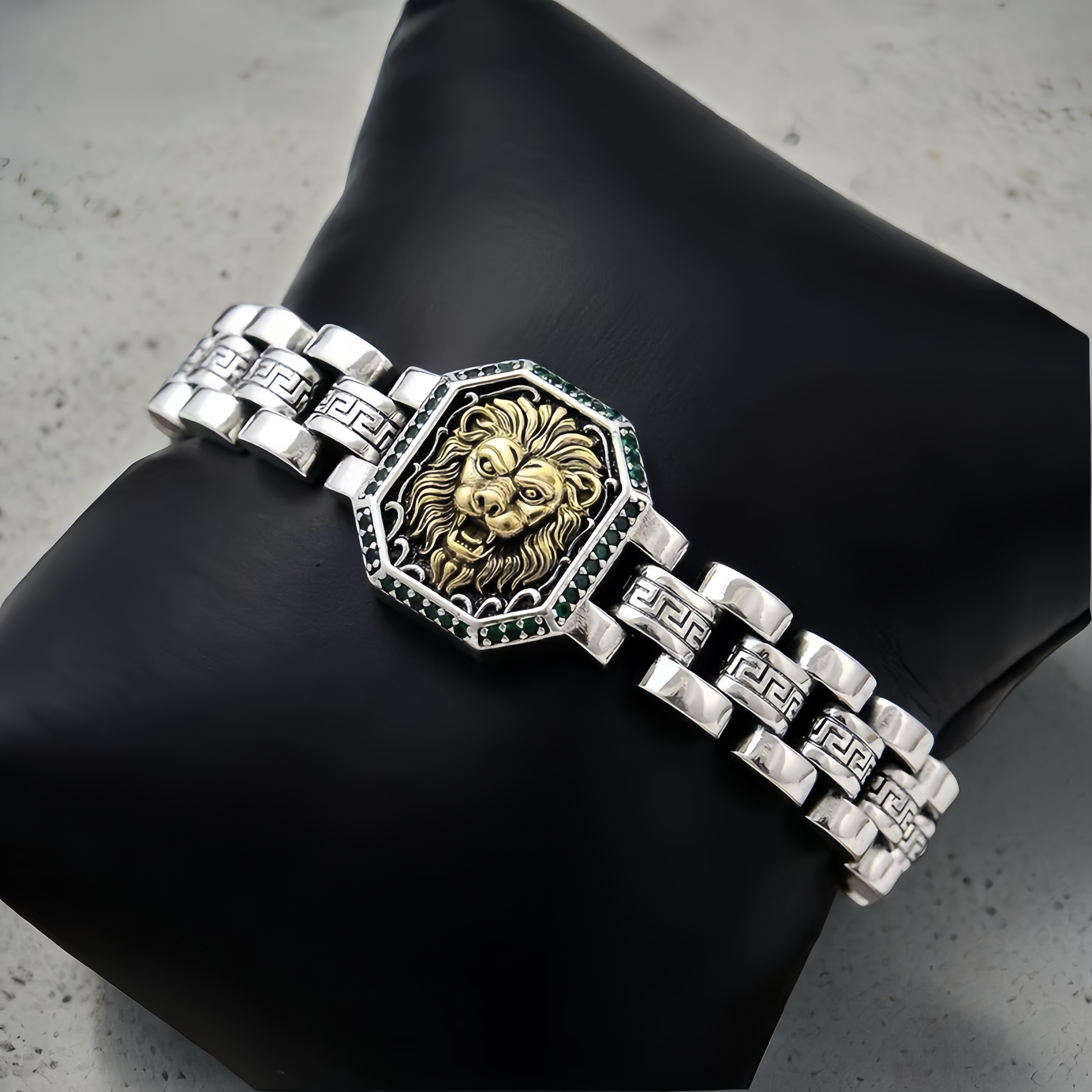 Lion Silver Bracelet (Item No. B0669）