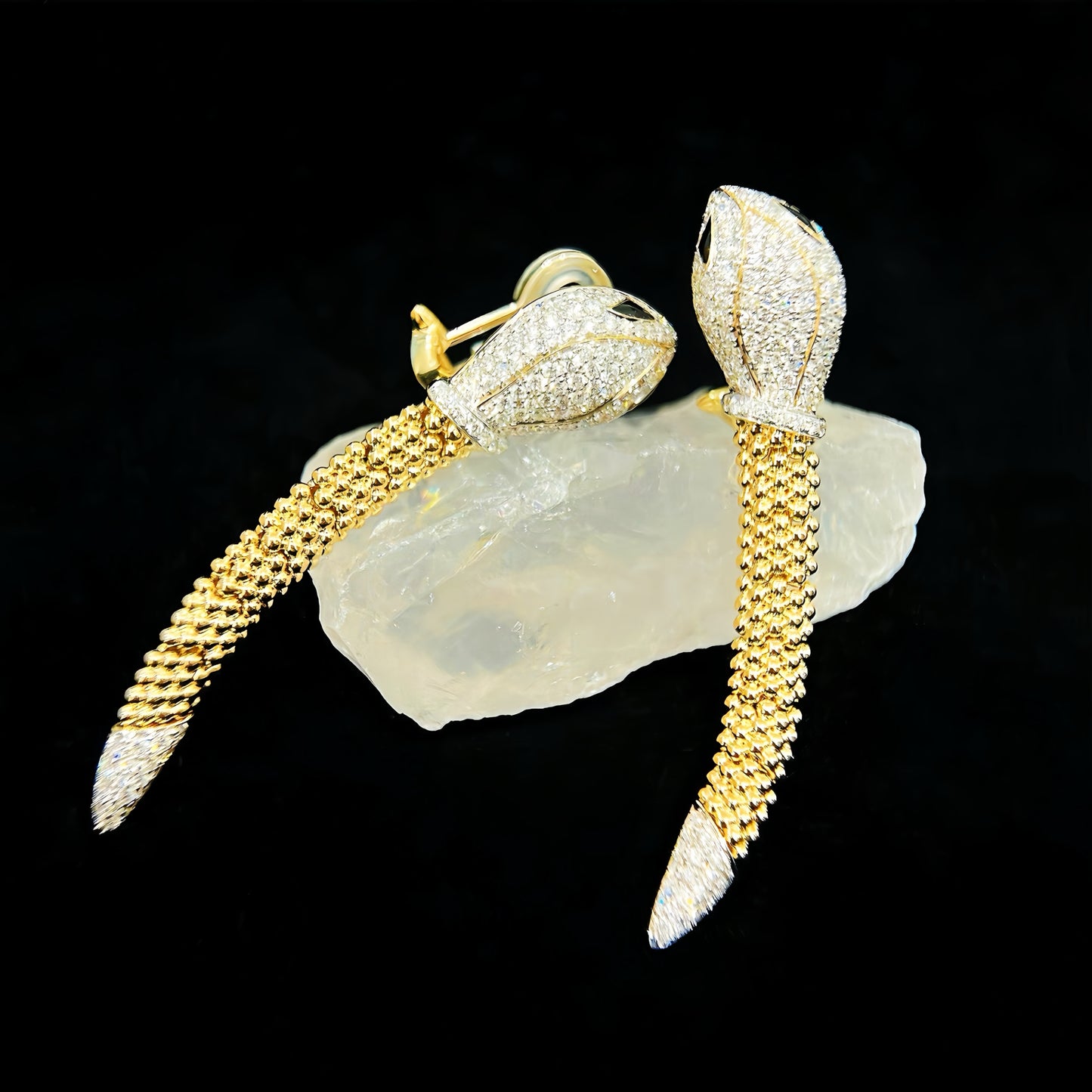 Snake 18k Gold Diamond Earring (Item No. VT336)