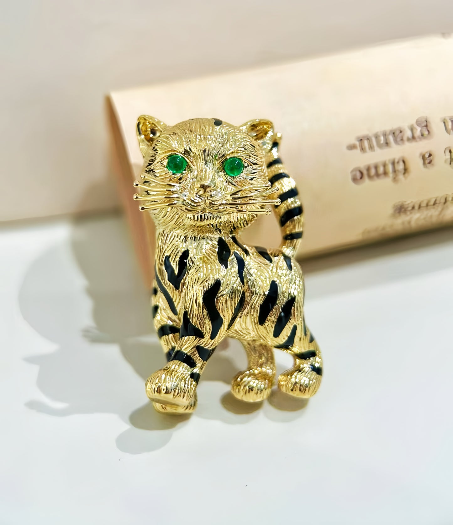 Cat Vintage 18k Gold Diamond Pendant (Item No. VT438）