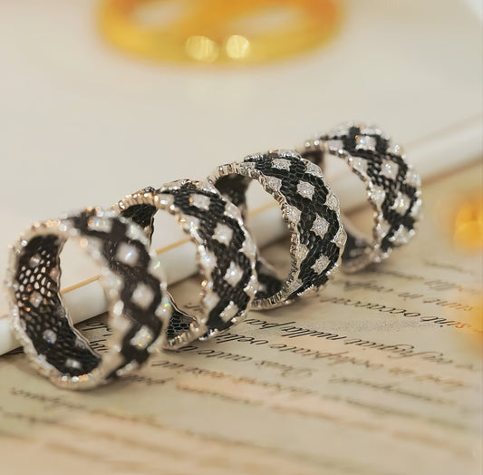 Vintage Black Lace Platinium Gold Diamond Ring (Item No. VT042）