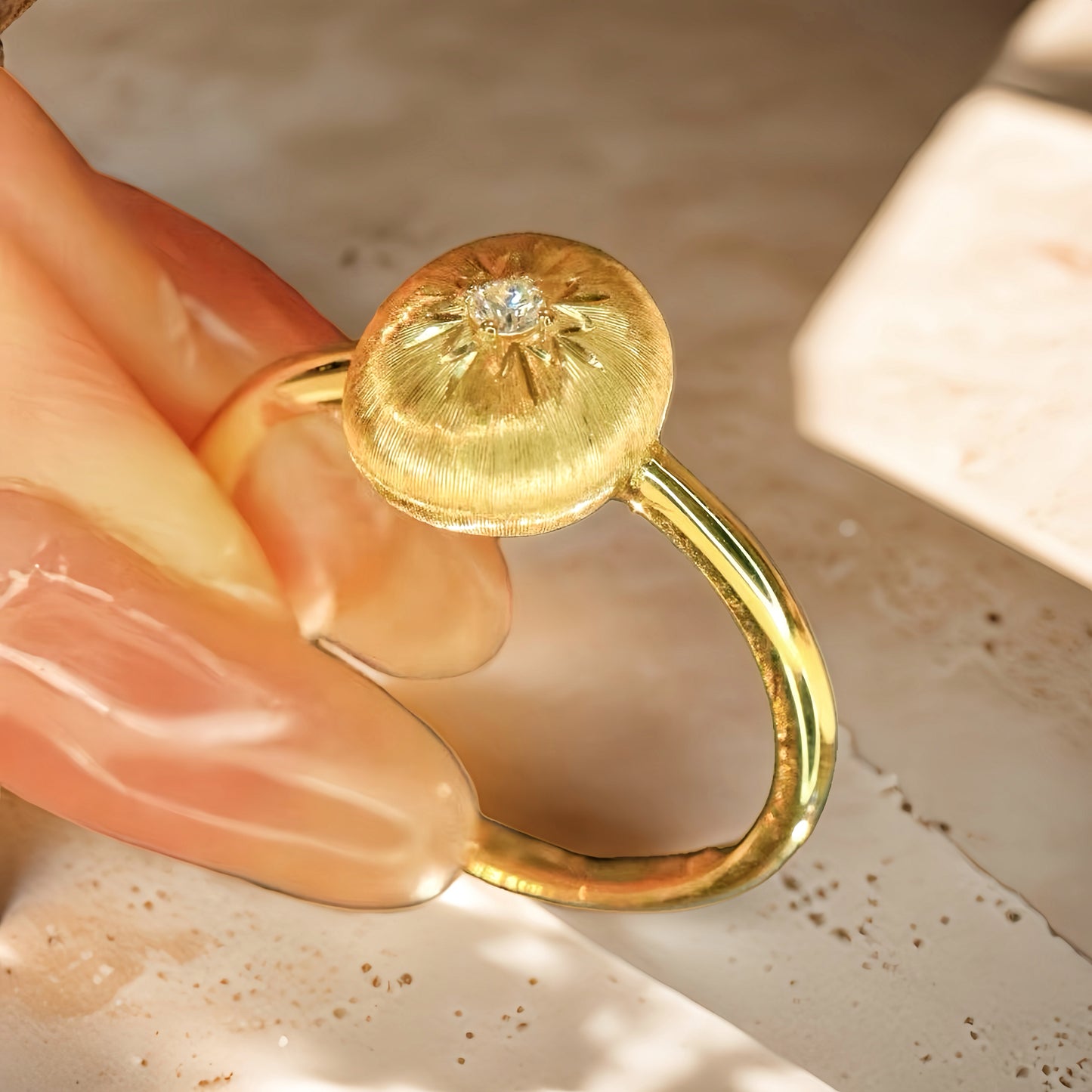 Vintage 18k Gold Diamond Ring (Item No. VT185）