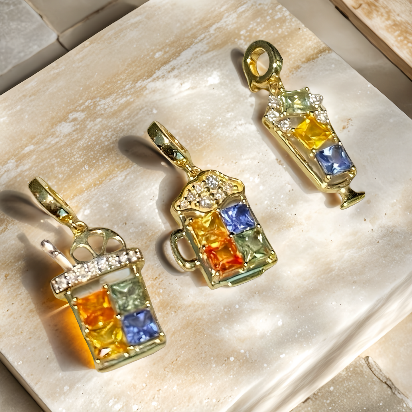 Beverage Glass 18k Gold Diamond Sapphire Pendant (Item No. VT167）