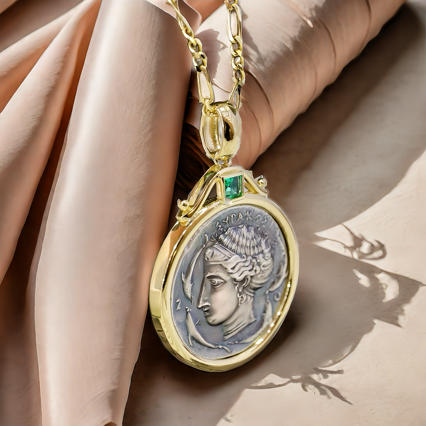 Arethusa Ancient Greek Coin Medallion 18K Gold Pendant (Item No. COIN050）