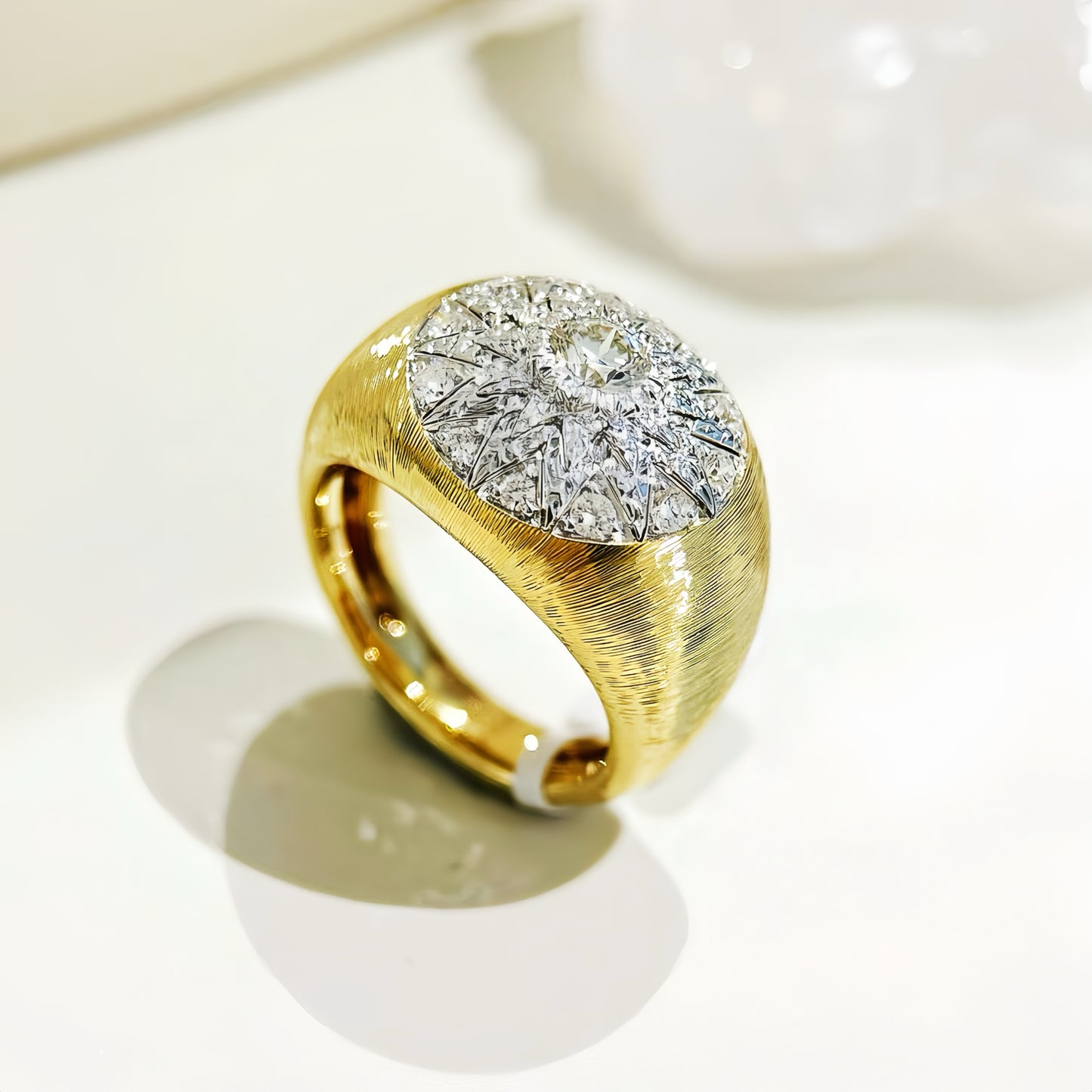Vintage 18k Gold Diamond Ruby Ring (Item No. VT375）