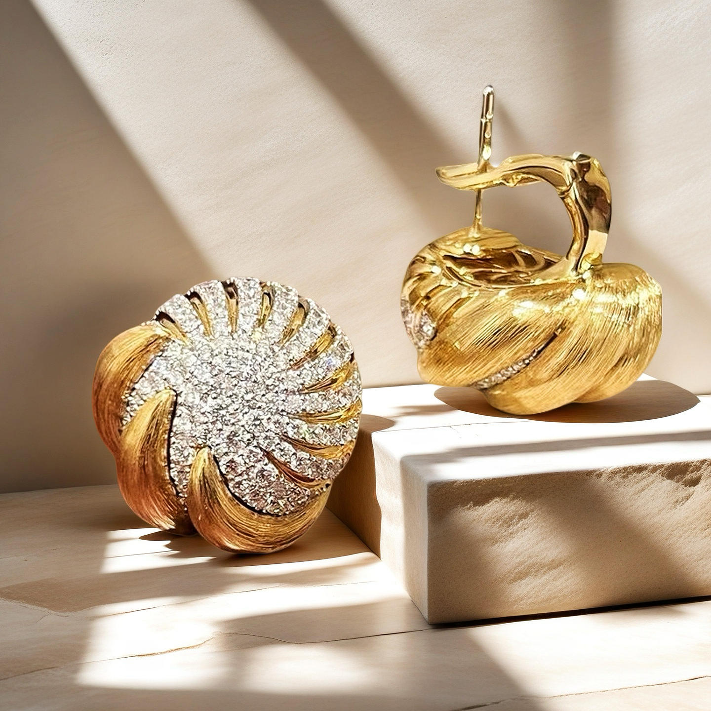 Vintage 18k Gold Diamond Earring (Item No. VT013）