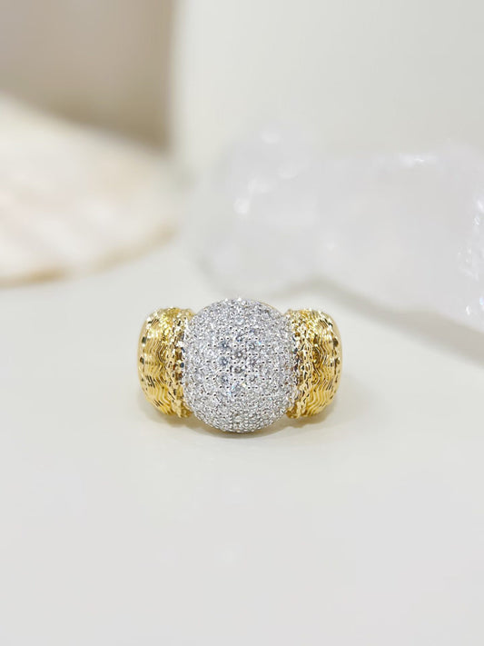 Vintage 18k Gold Diamond Ring (Item No. VT505）